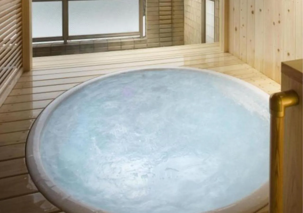 Hot Spring Bath in Tsurugi Koizuki