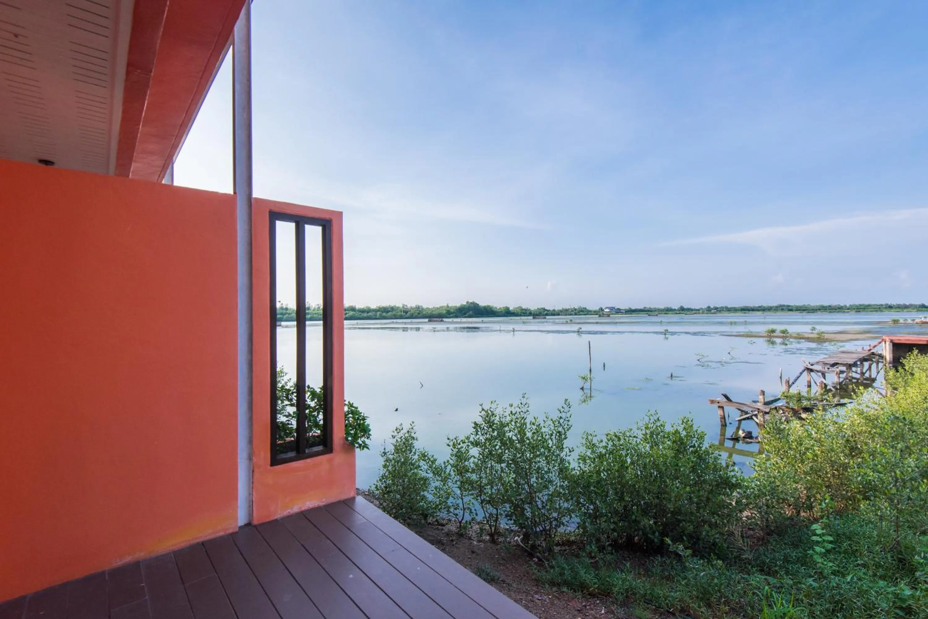 Baan Talay See Cream Resort