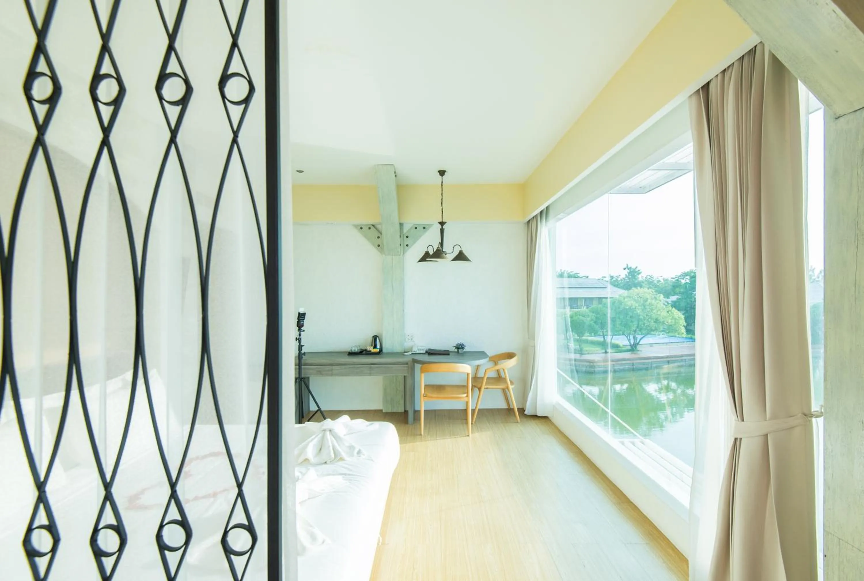 Baan Talay See Cream Resort