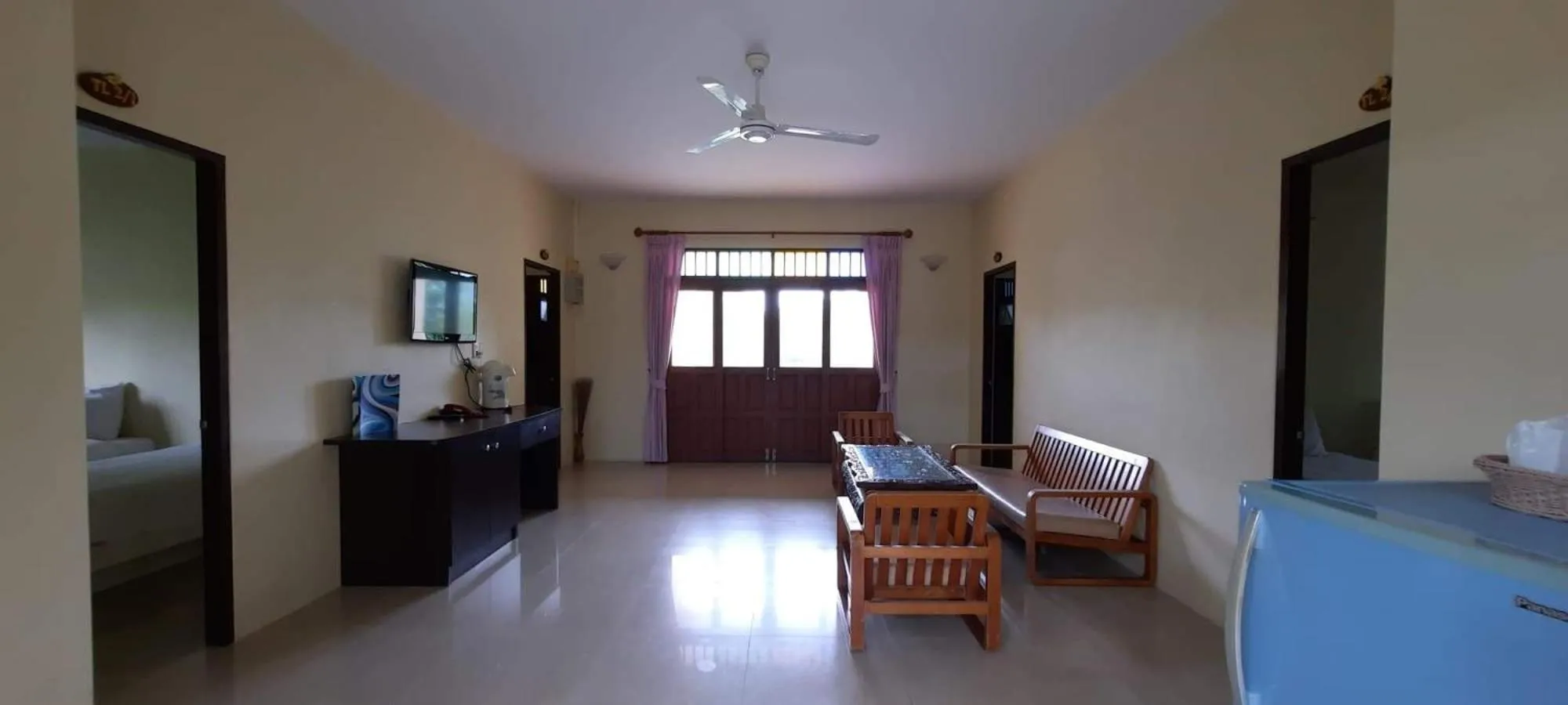 Bed in Baan Talay See Cream Resort