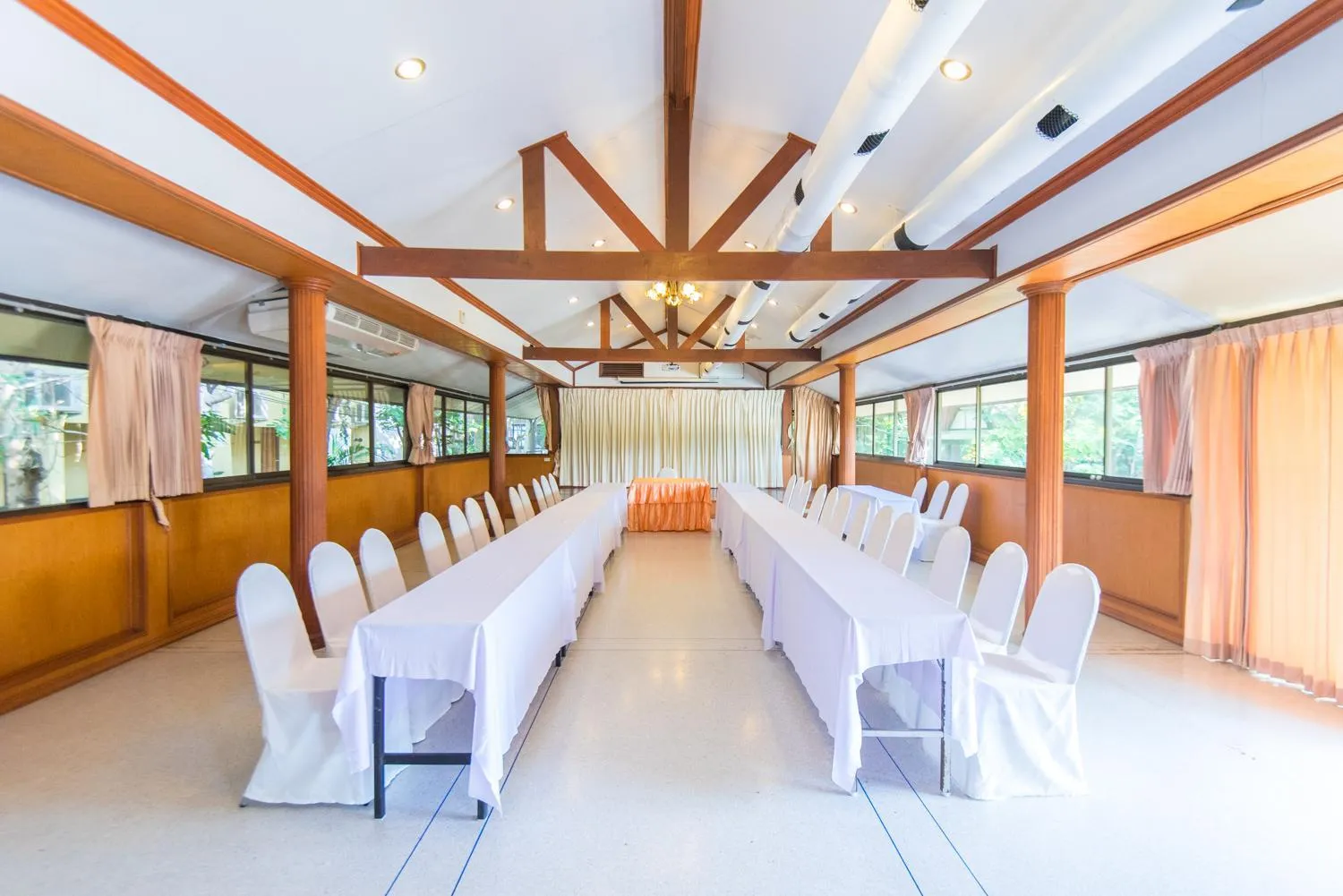 Baan Talay See Cream Resort