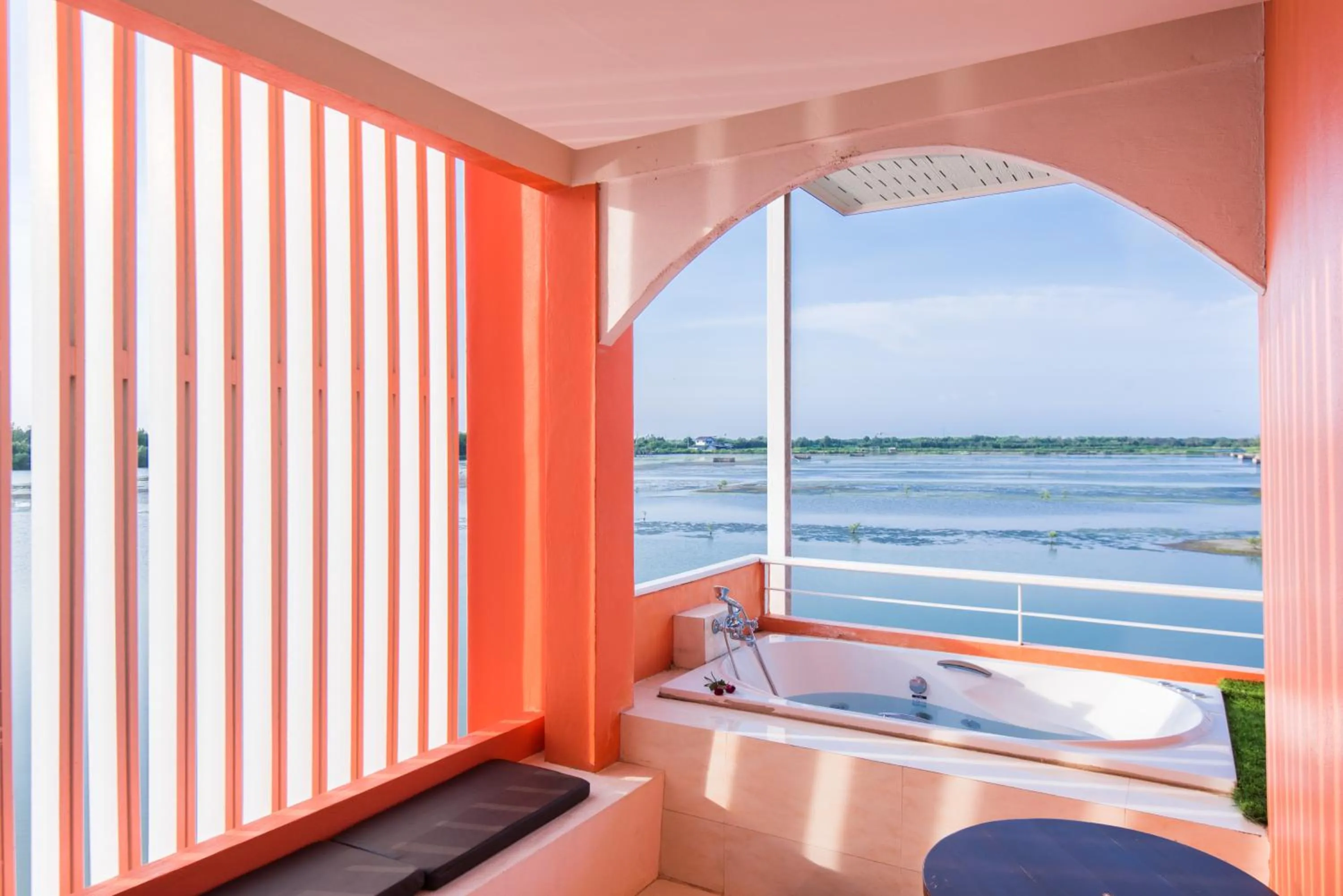 Baan Talay See Cream Resort