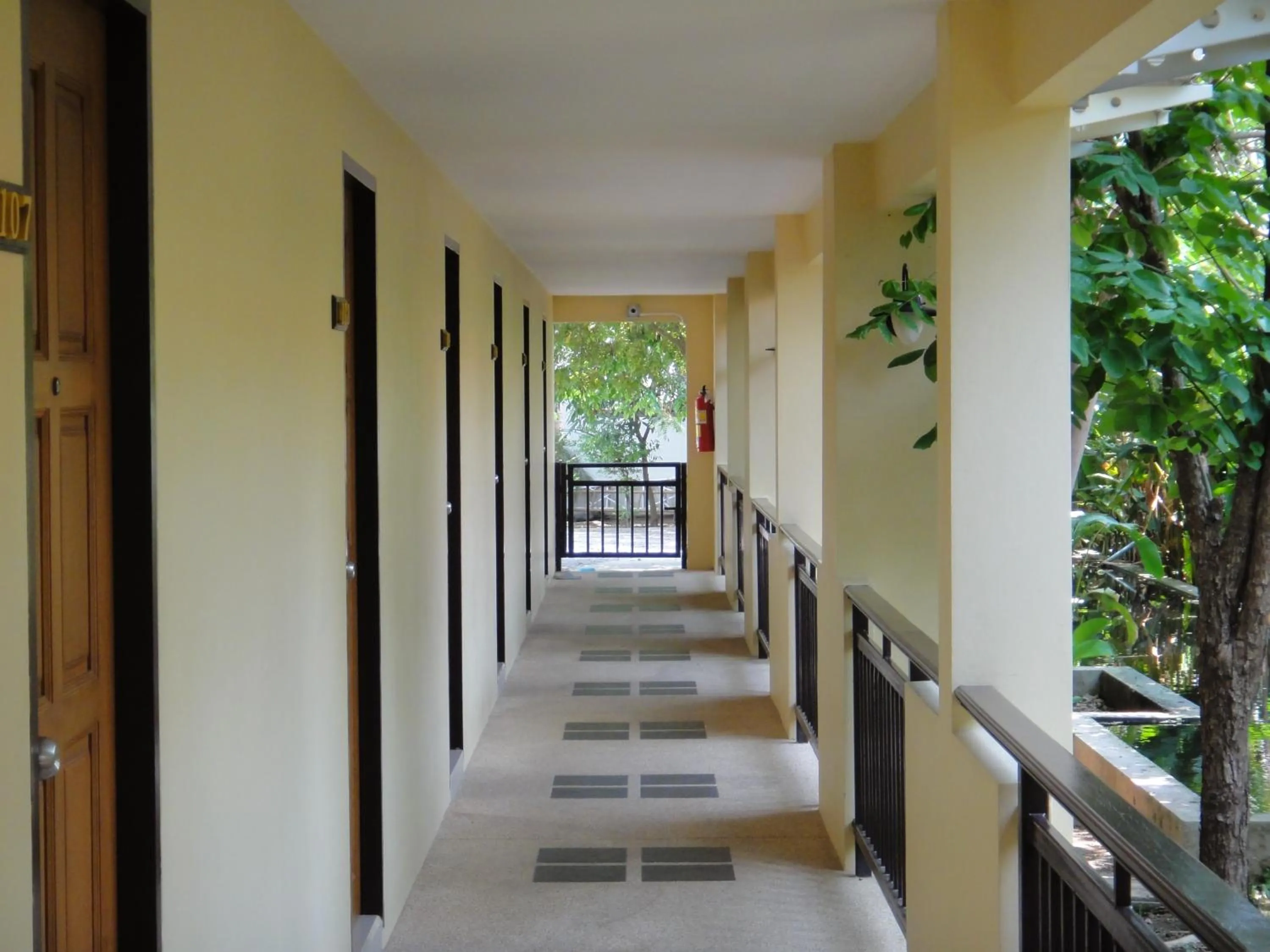 Baan Talay See Cream Resort