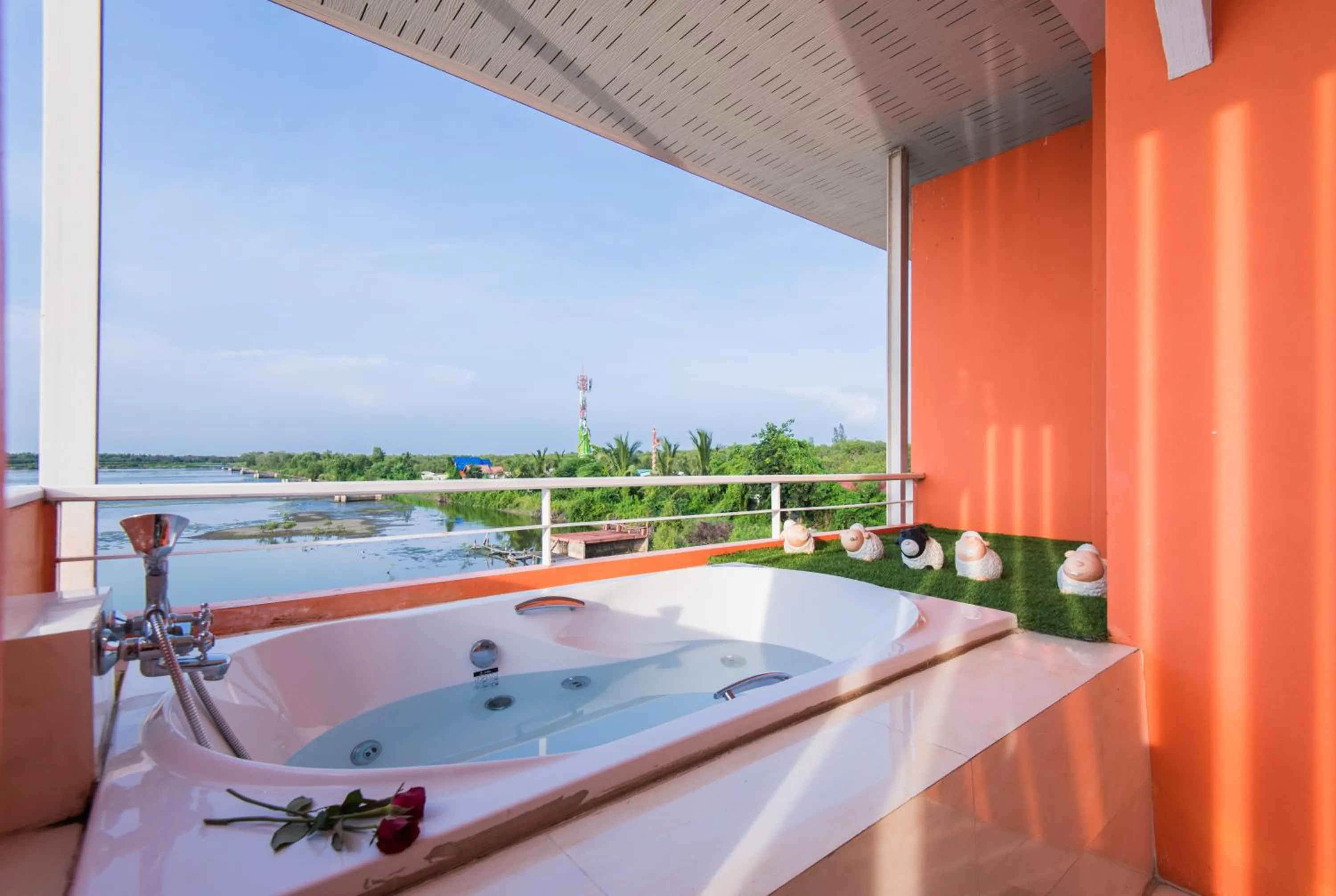 Baan Talay See Cream Resort