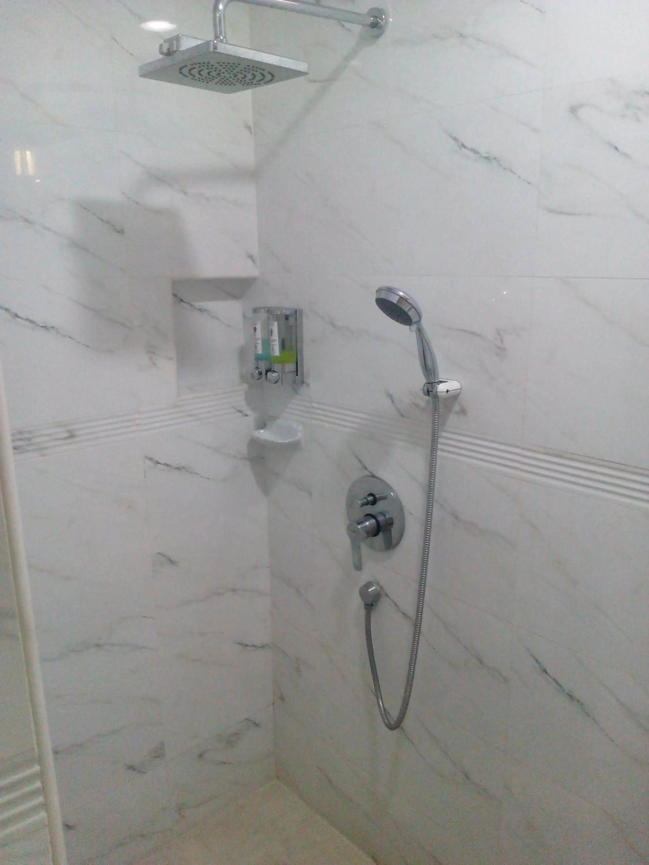 Bathroom in Jayleen Clarke Quay Hotel