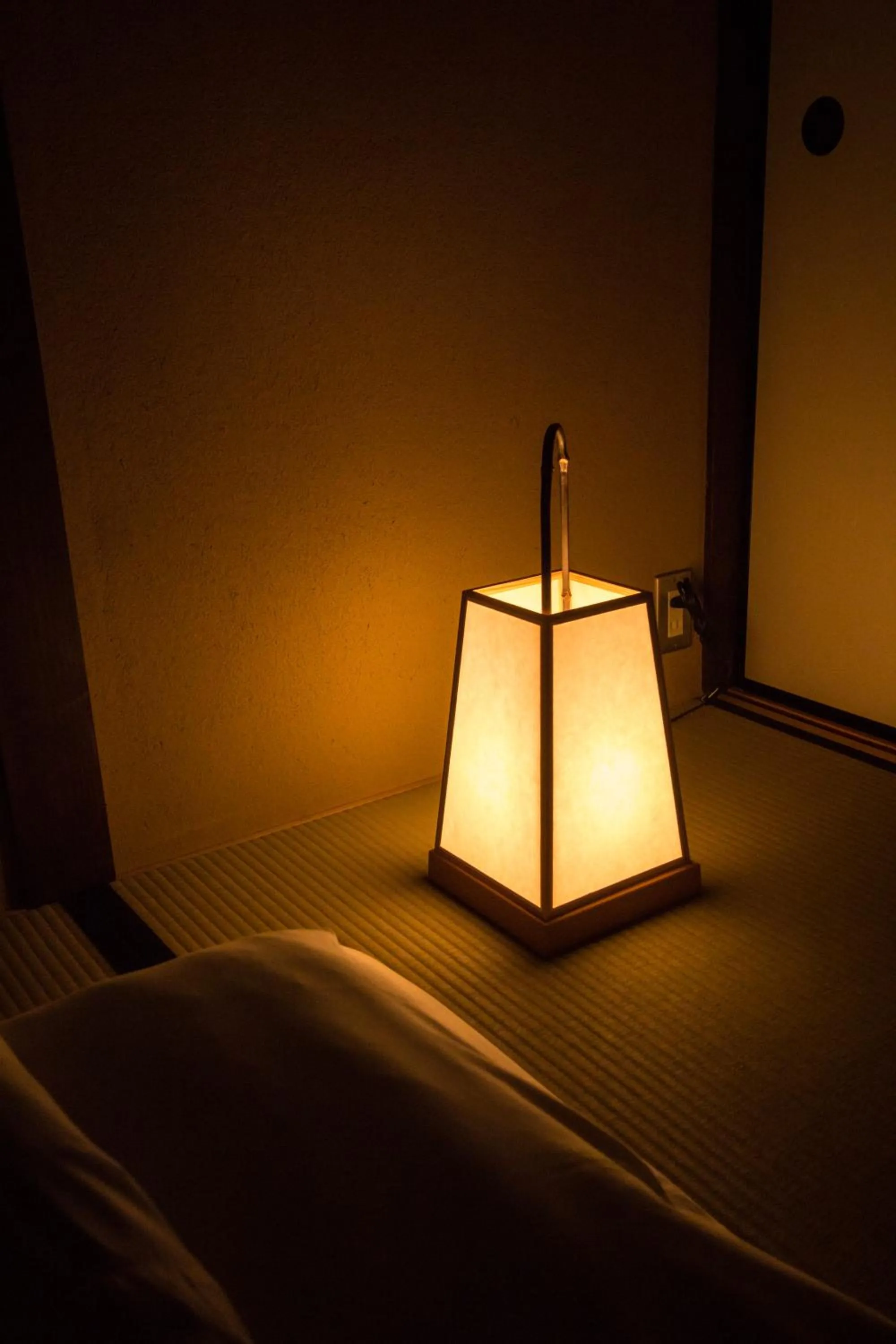 Decorative detail, Bed in Rinn Rokujo Machiya