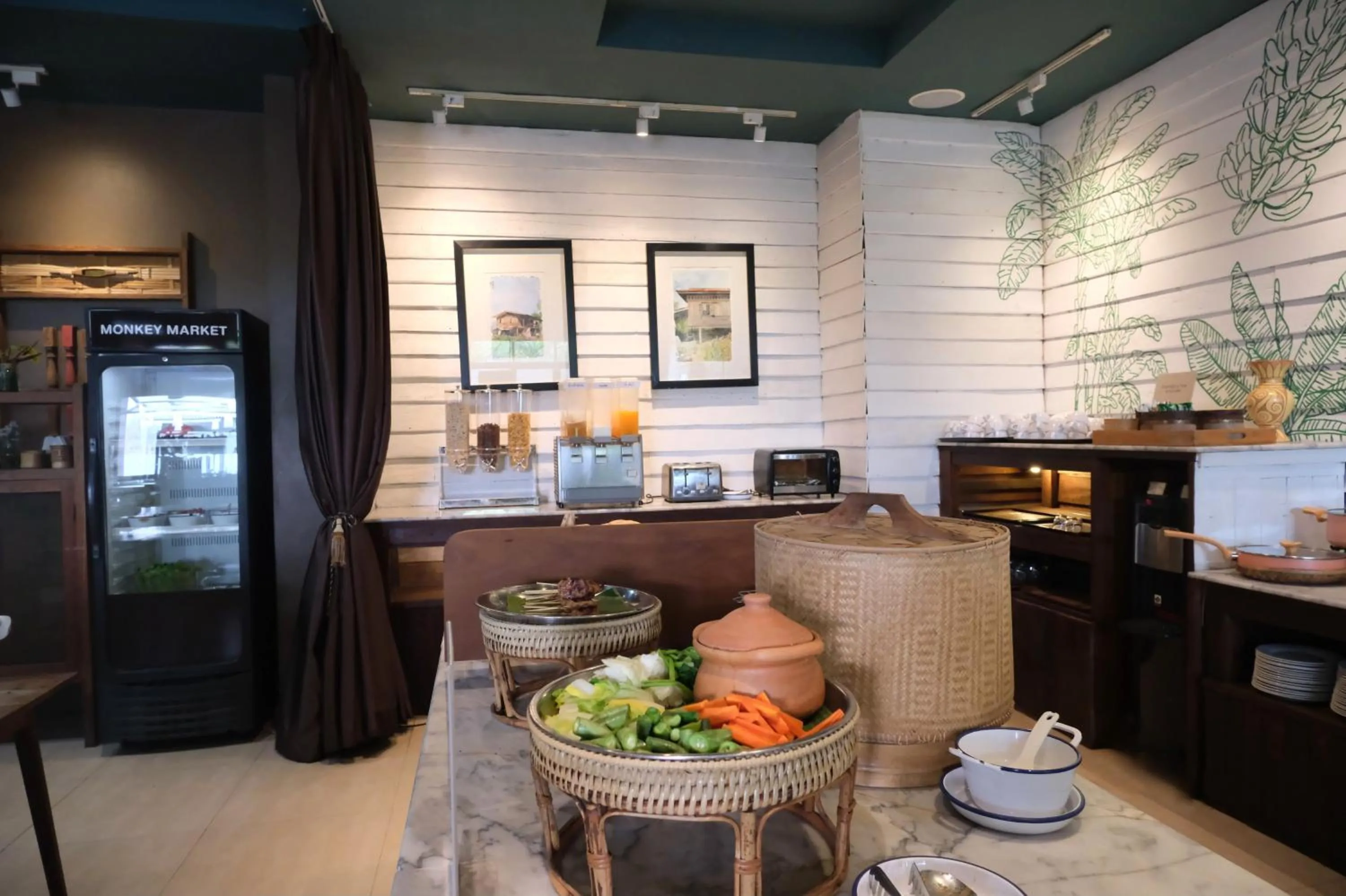 Breakfast in Brown House Hotel