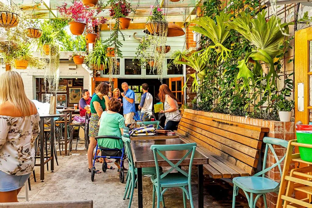 Property building in Commonwealth Hotel