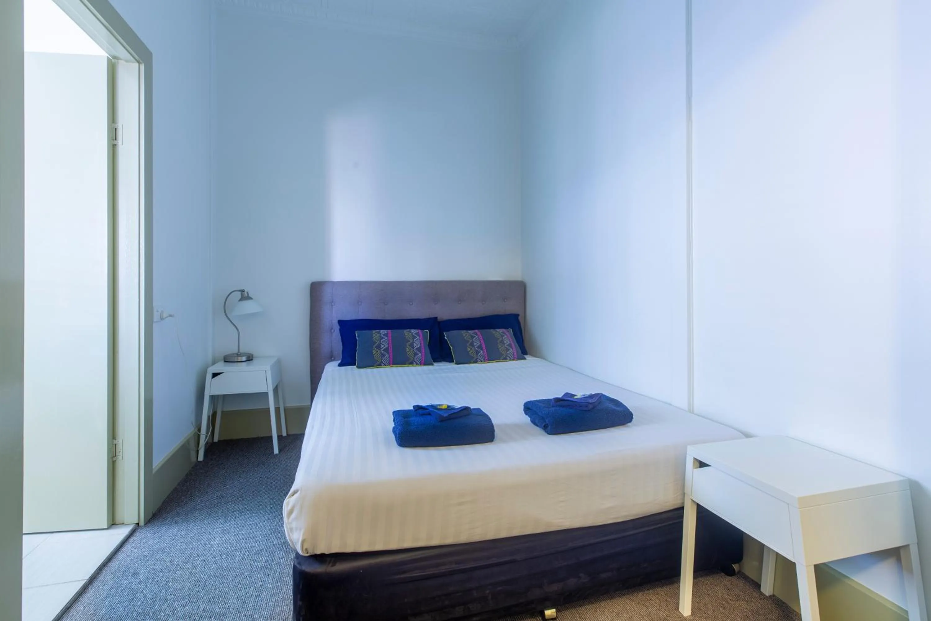 Bed in Commonwealth Hotel