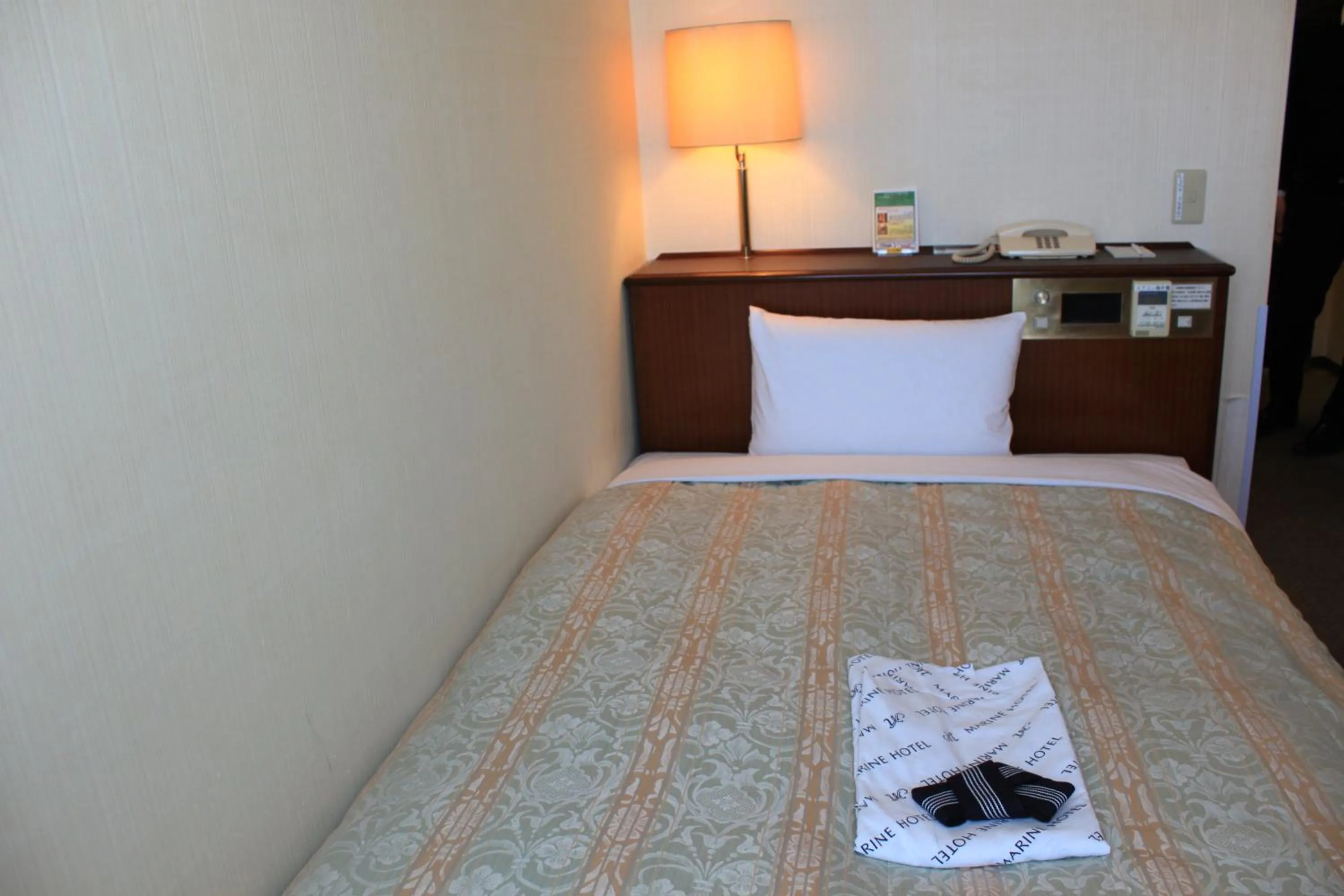 Bed in Ichihara Marine Hotel