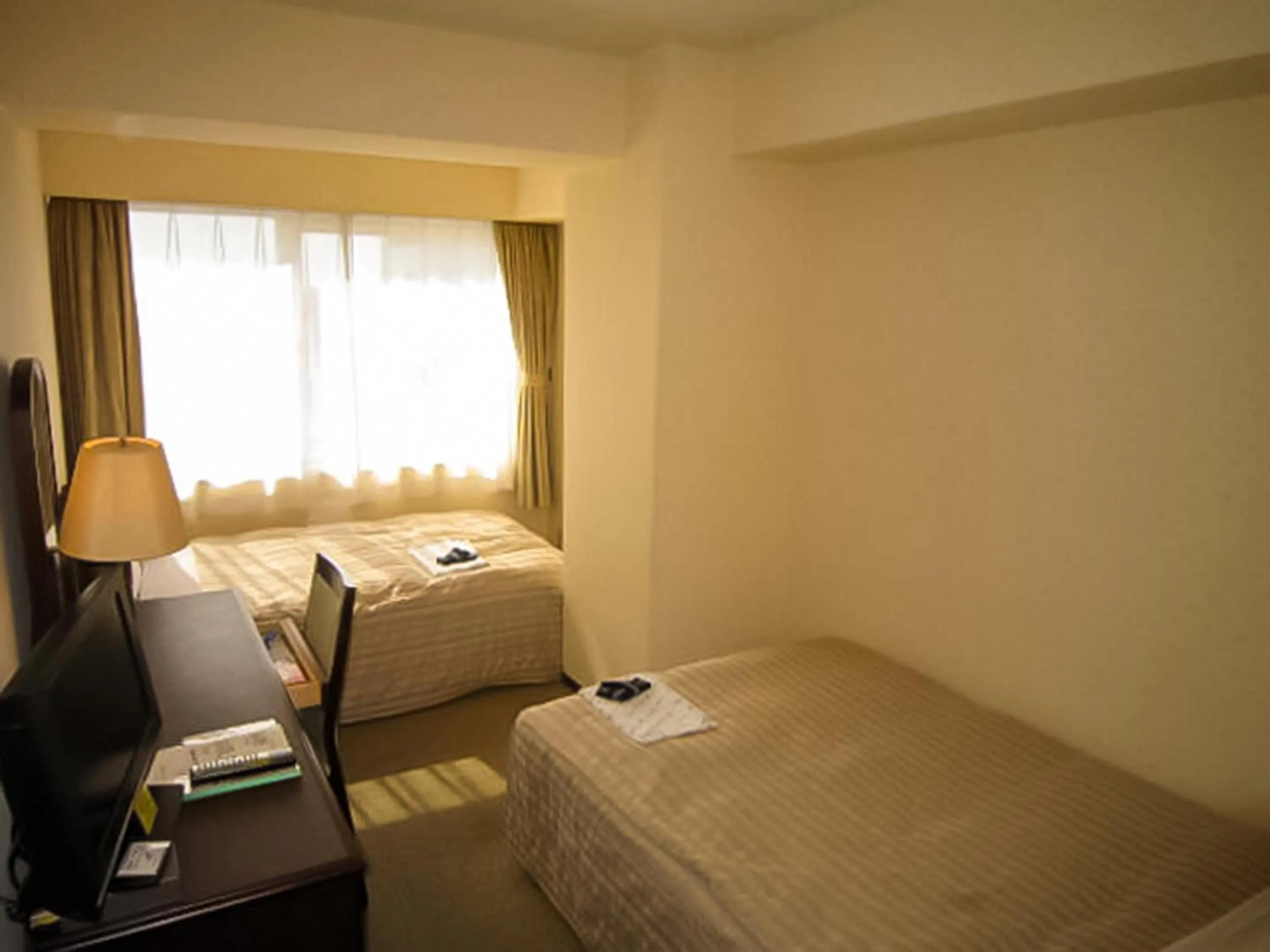 Photo of the whole room, Bed in Ichihara Marine Hotel