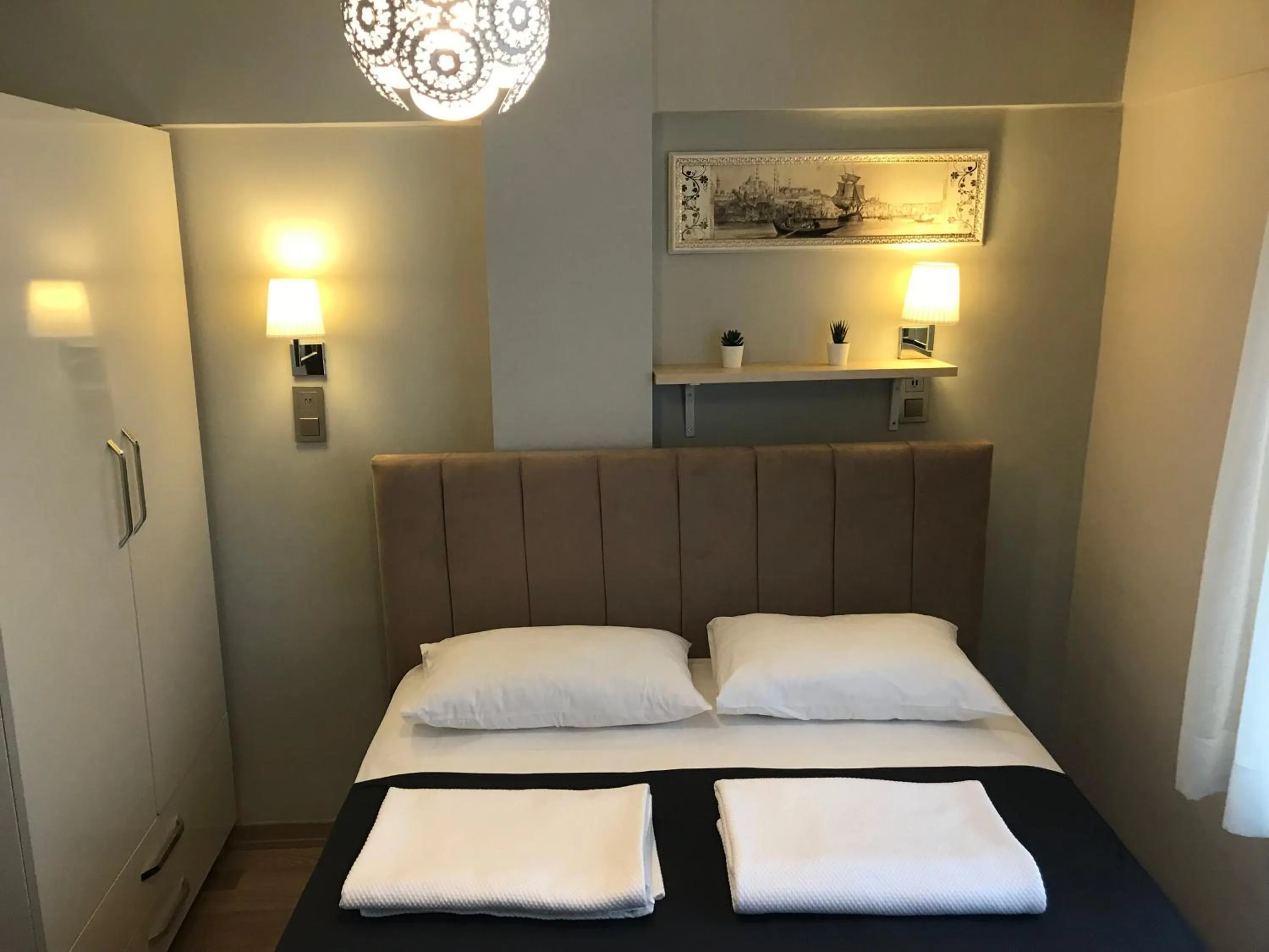 Decorative detail, Bed in Goji's Apartments