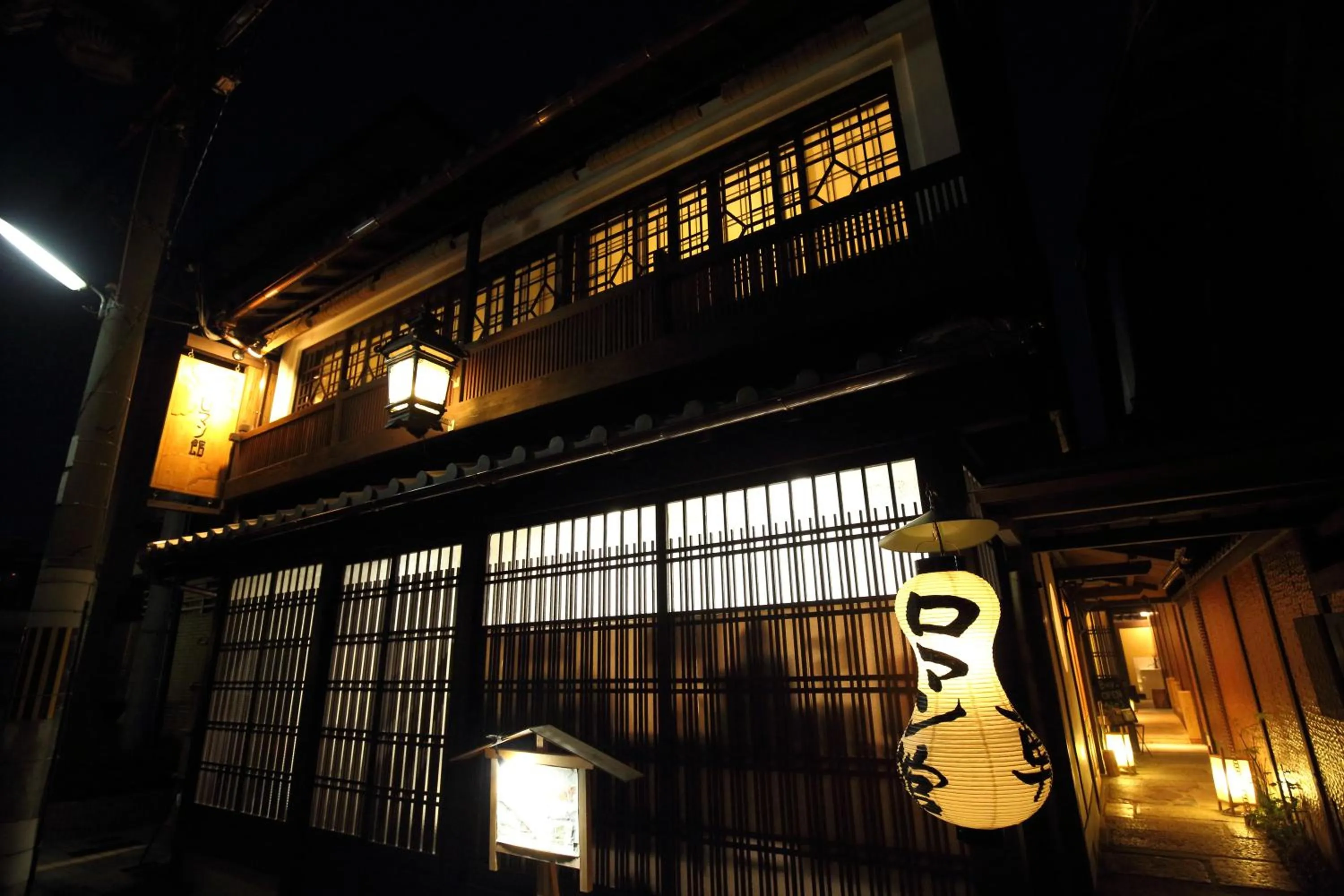 Property building in Roman Kan