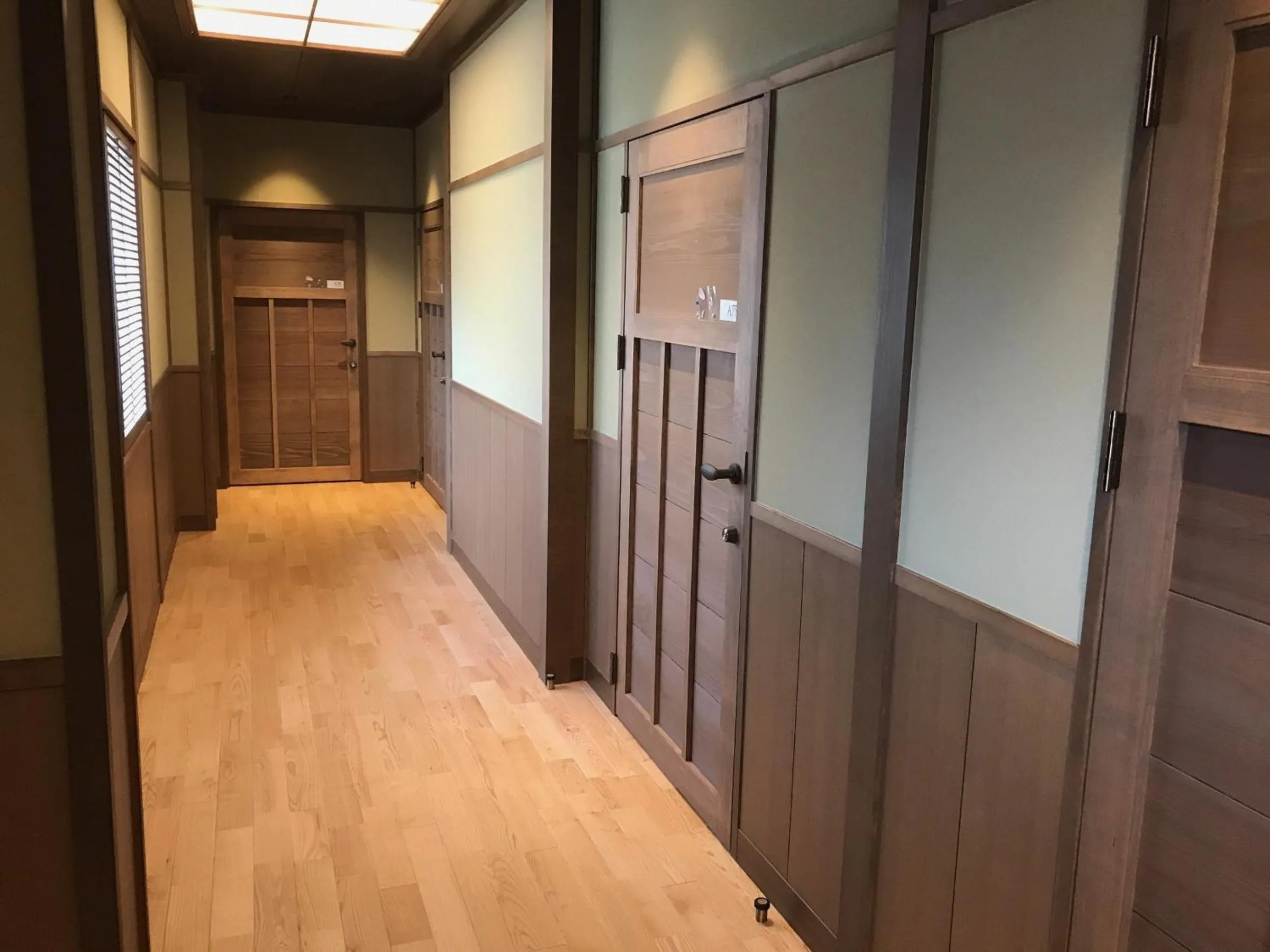 Area and facilities in Roman Kan