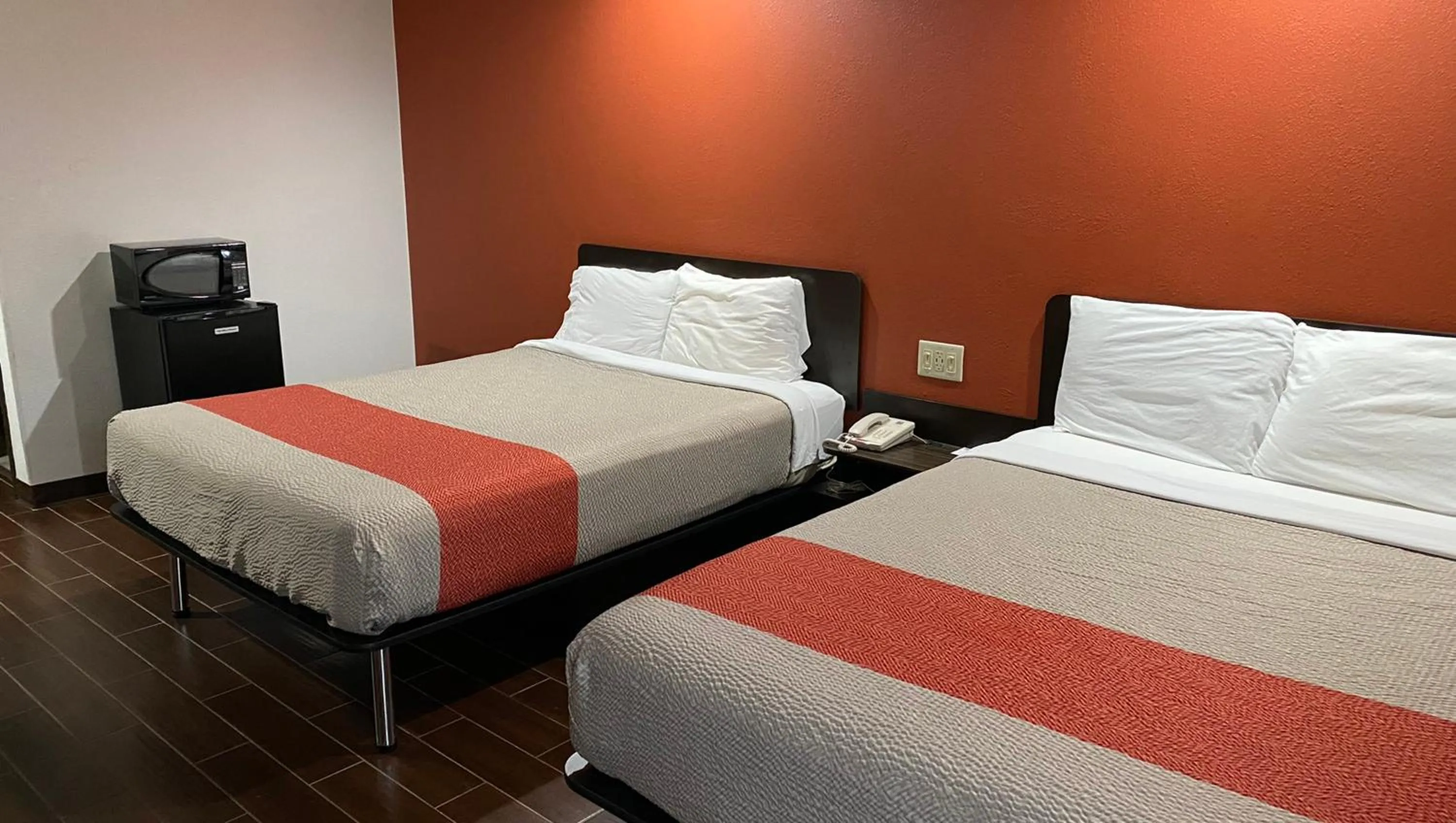 Bedroom, Bed in Relax Inn