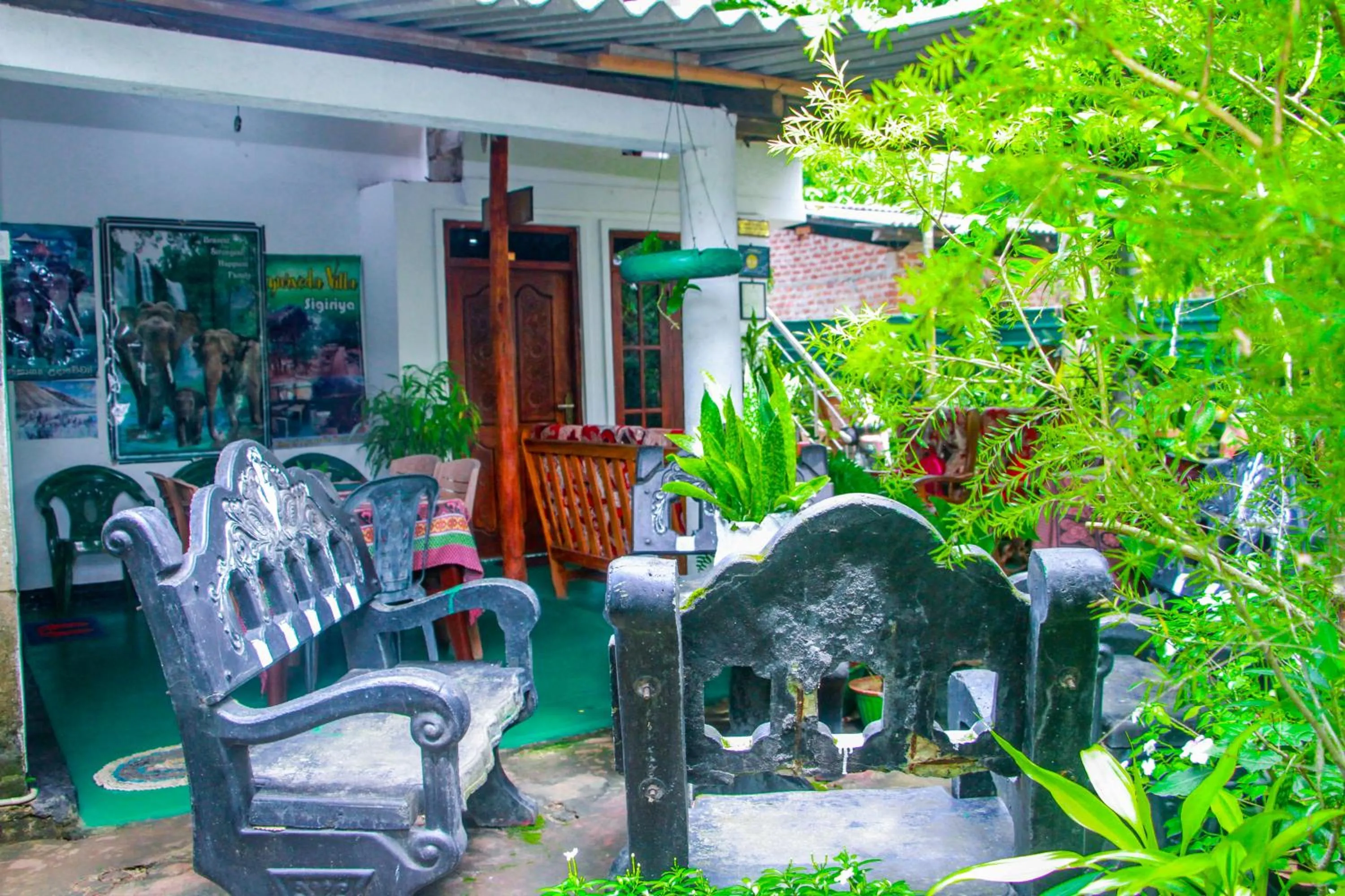 Garden in Sigiri Tarushan Home Stay