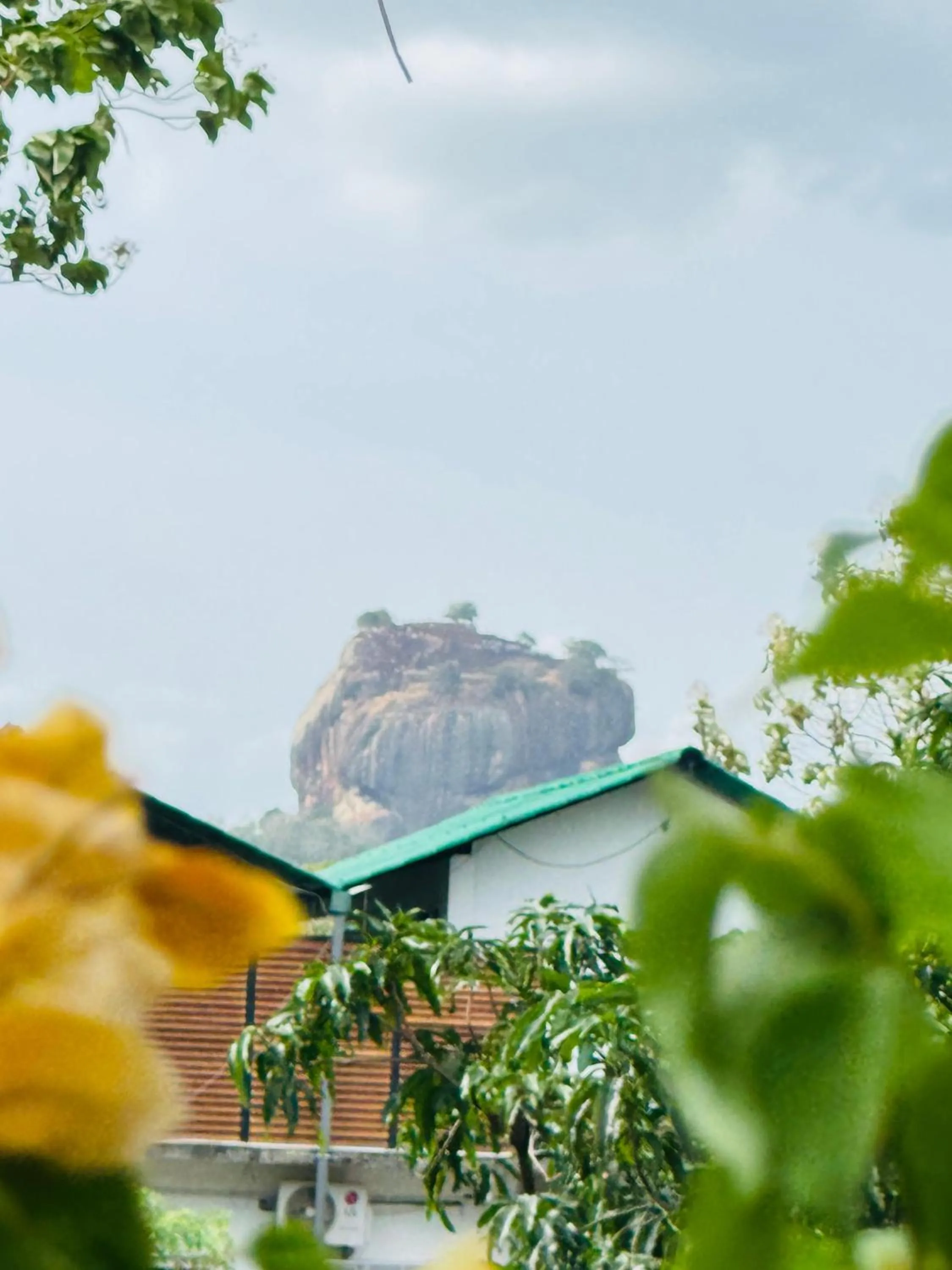 Mountain view in Sigiri Tarushan Home Stay