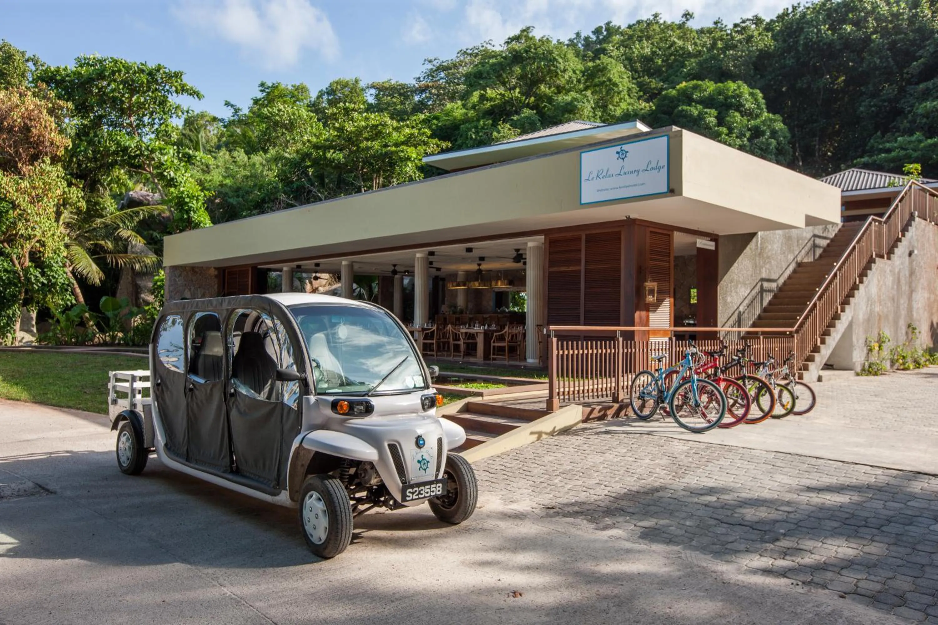 Property building in Le Relax Luxury Lodge