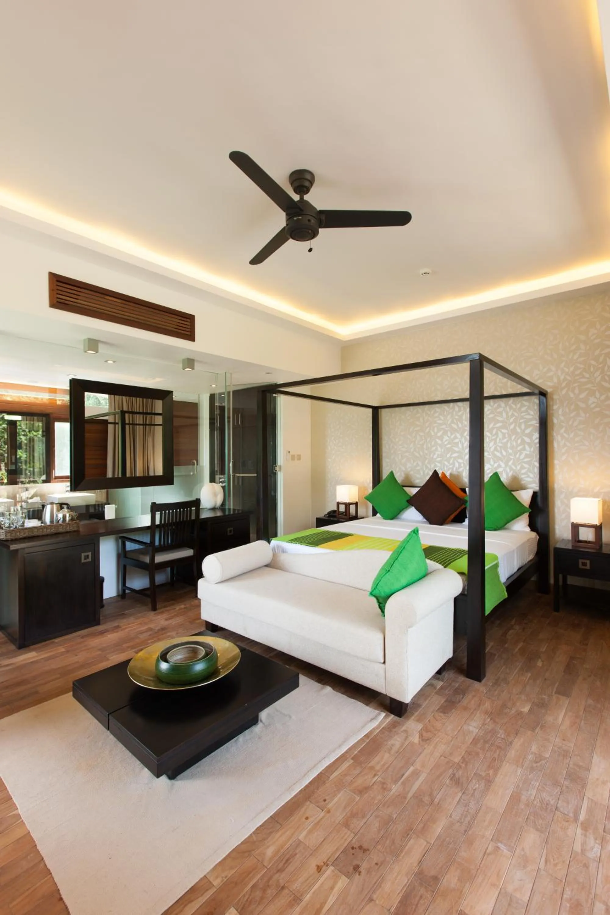 Photo of the whole room, Bed in Le Relax Luxury Lodge