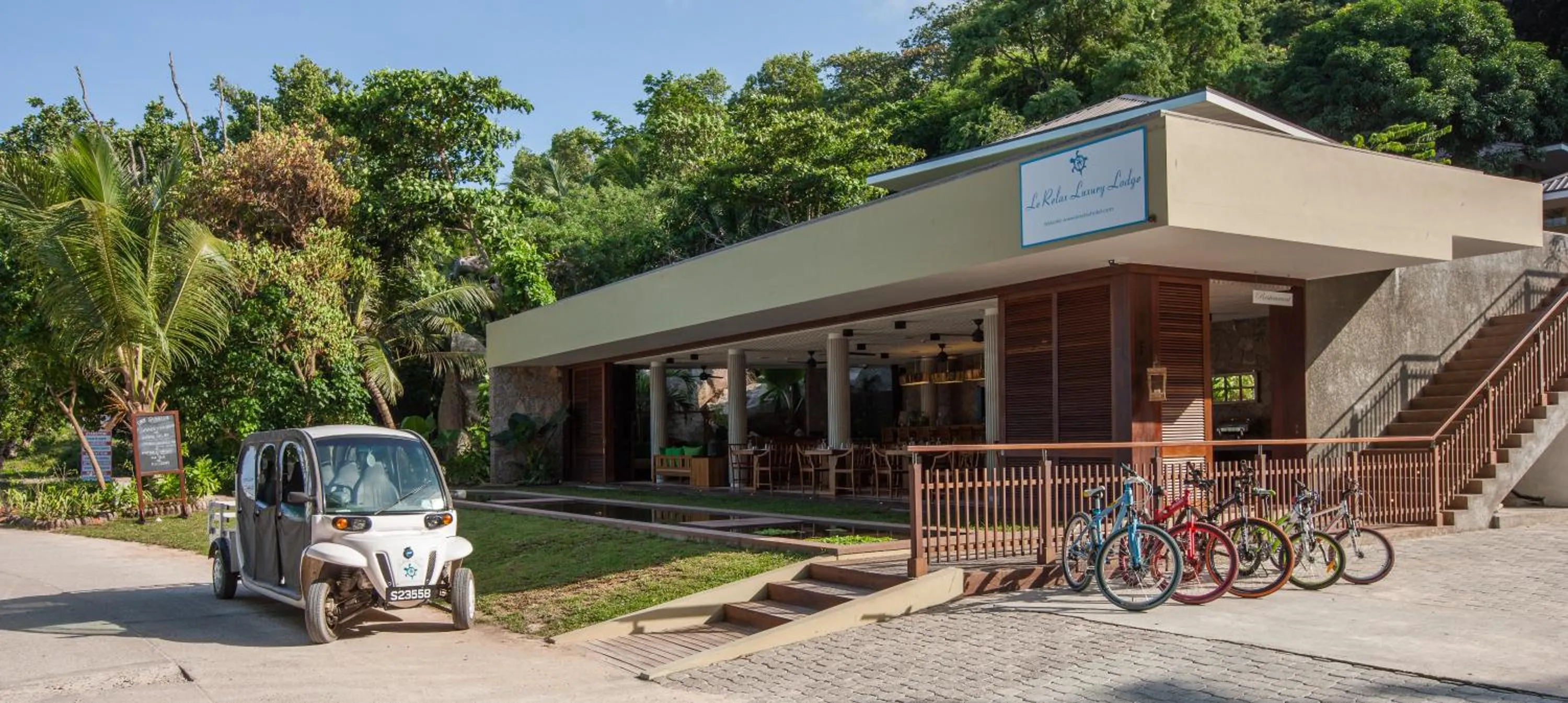 Property building in Le Relax Luxury Lodge