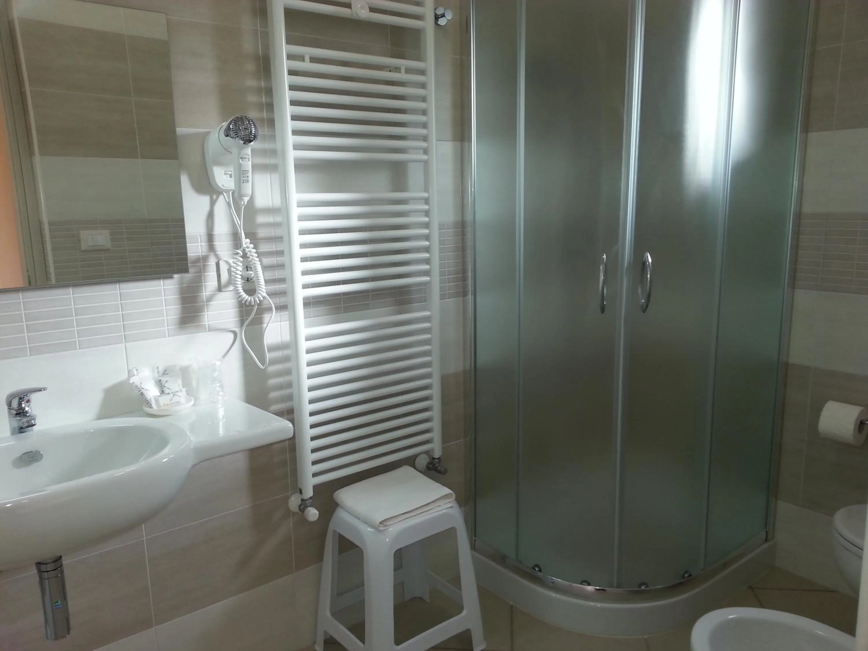 Shower in B&B Demetra