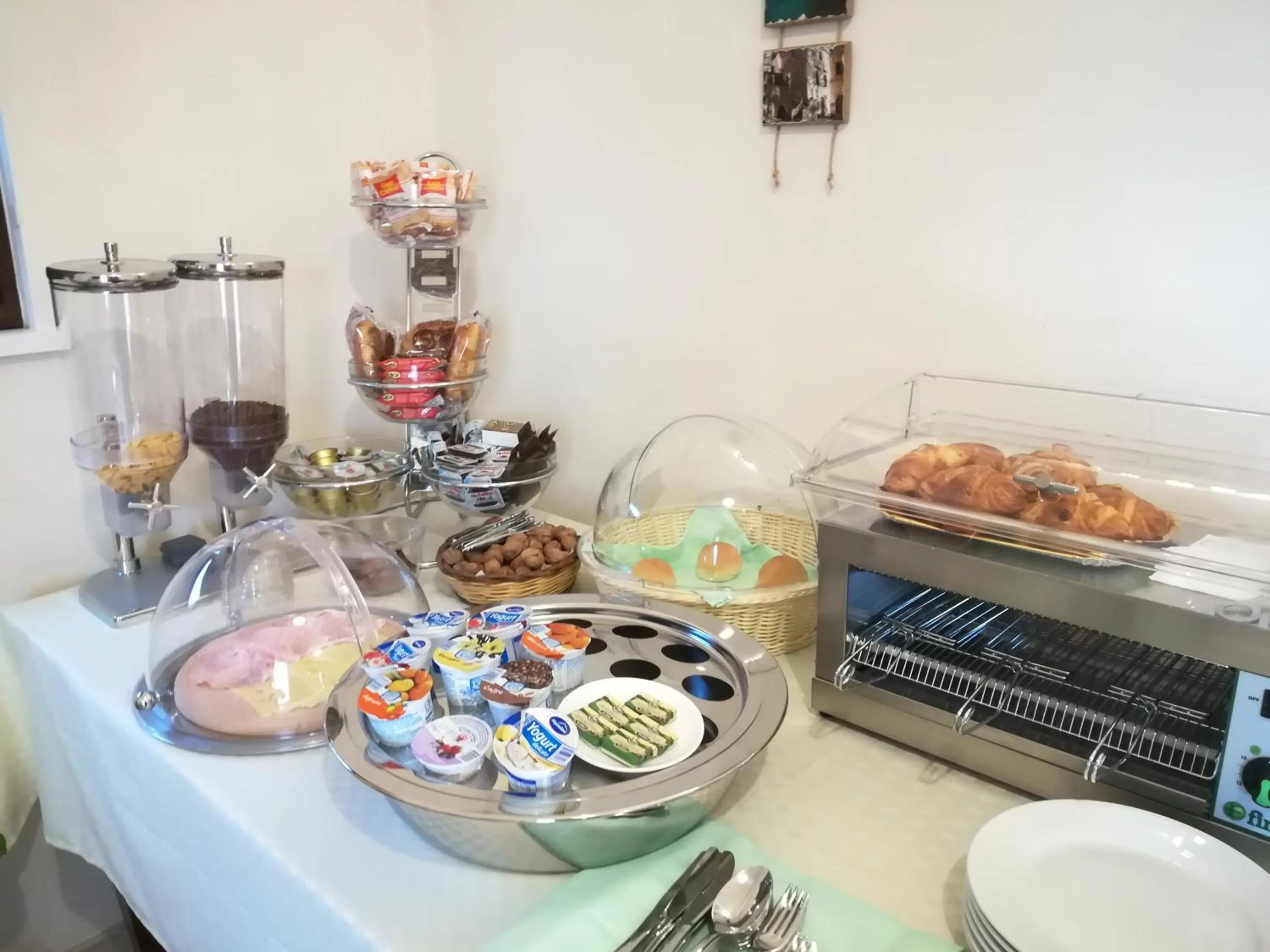 Buffet breakfast in B&B Demetra