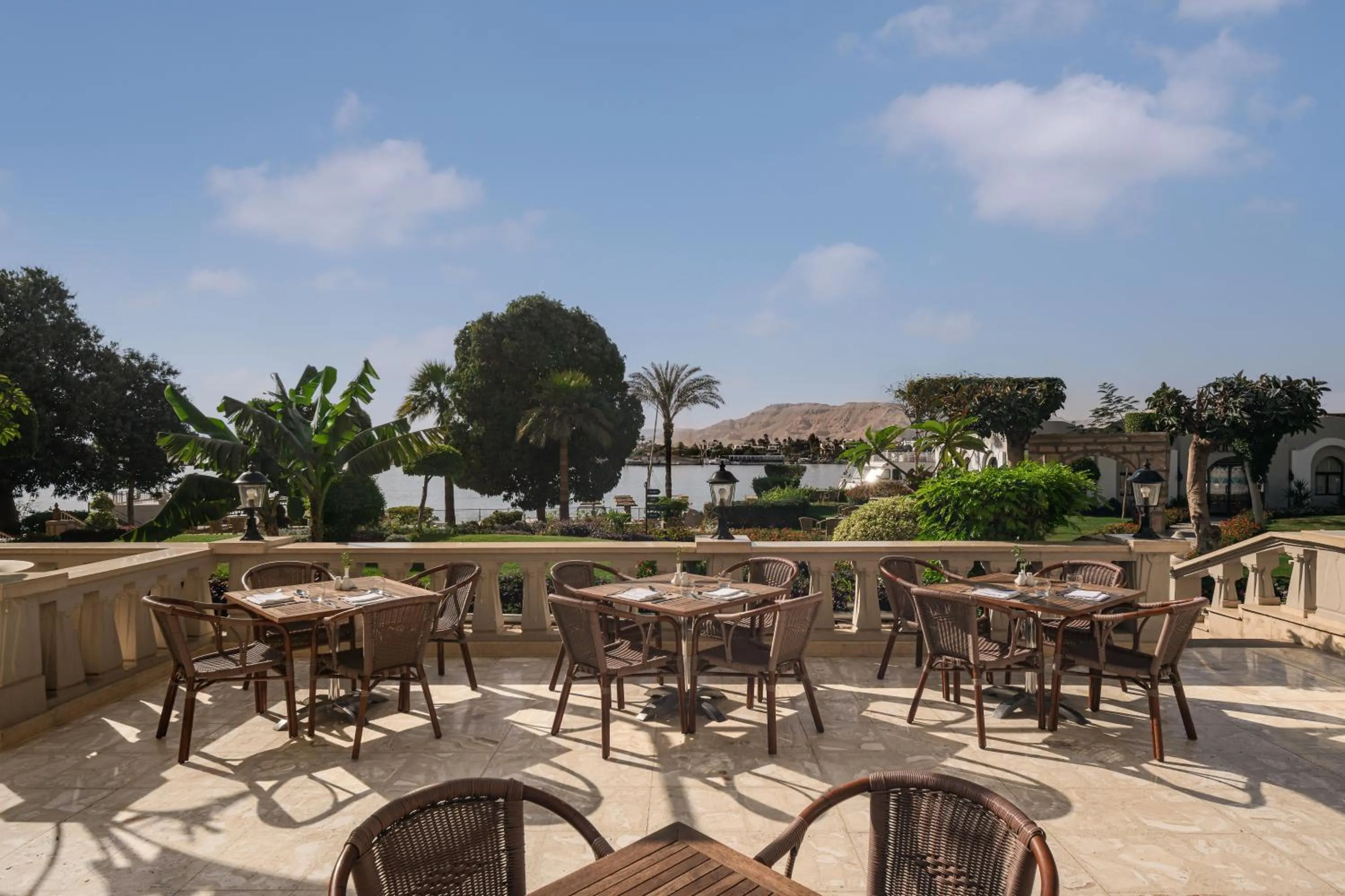 Restaurant/places to eat in Iberotel Luxor