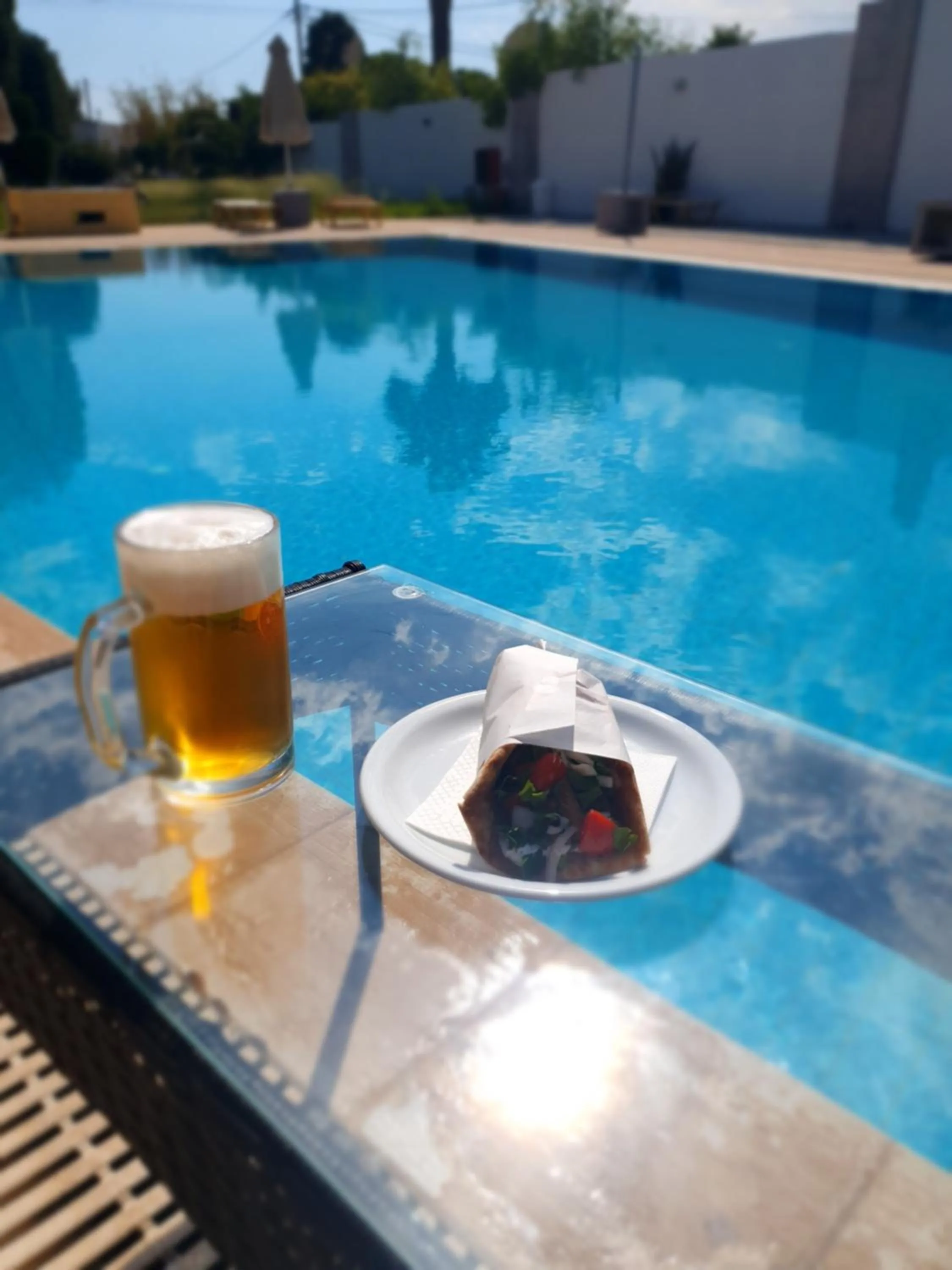 Restaurant/places to eat in Casa Blue Sarantis