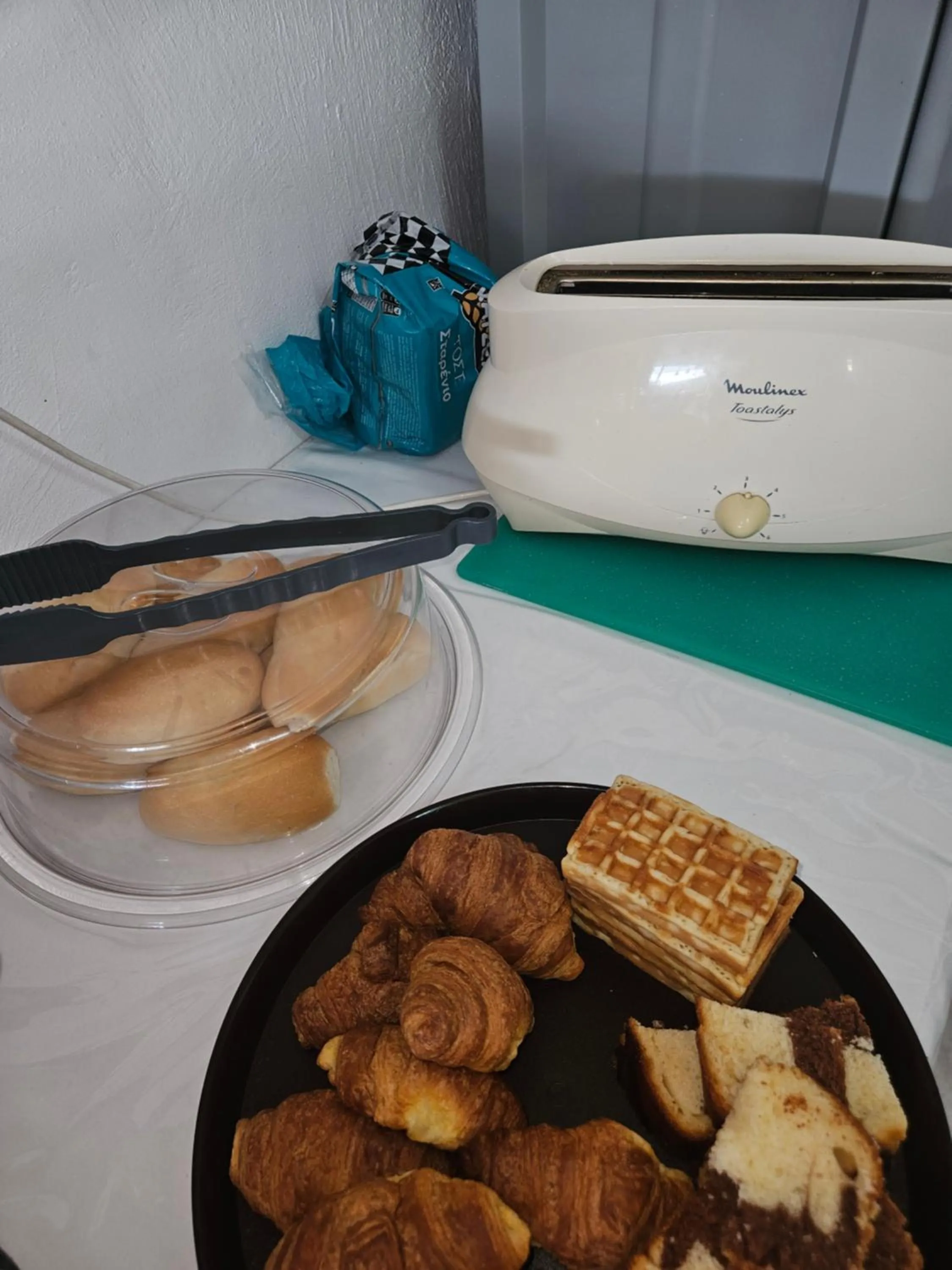 Restaurant/places to eat in Casa Blue Sarantis