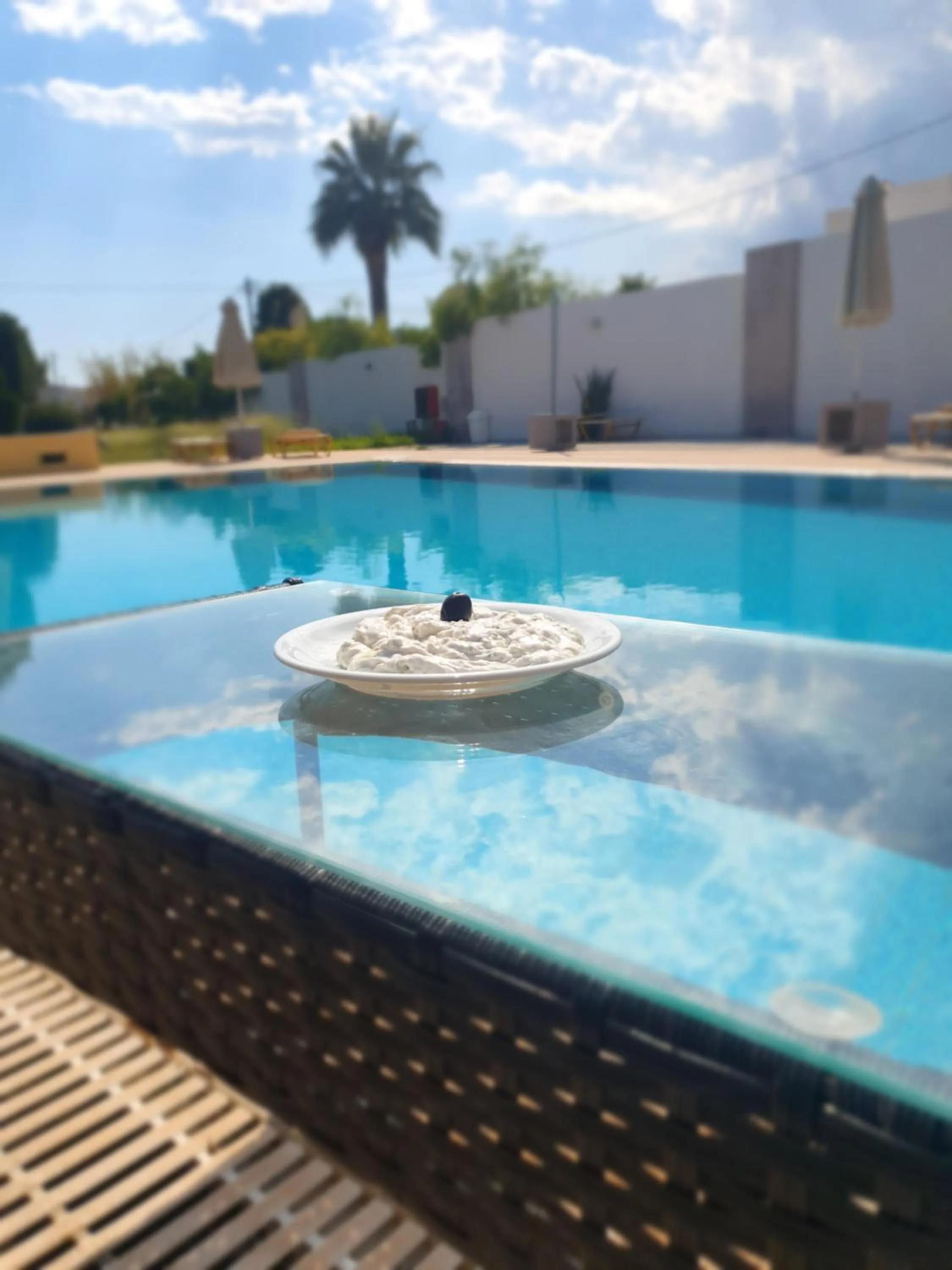 Restaurant/places to eat in Casa Blue Sarantis