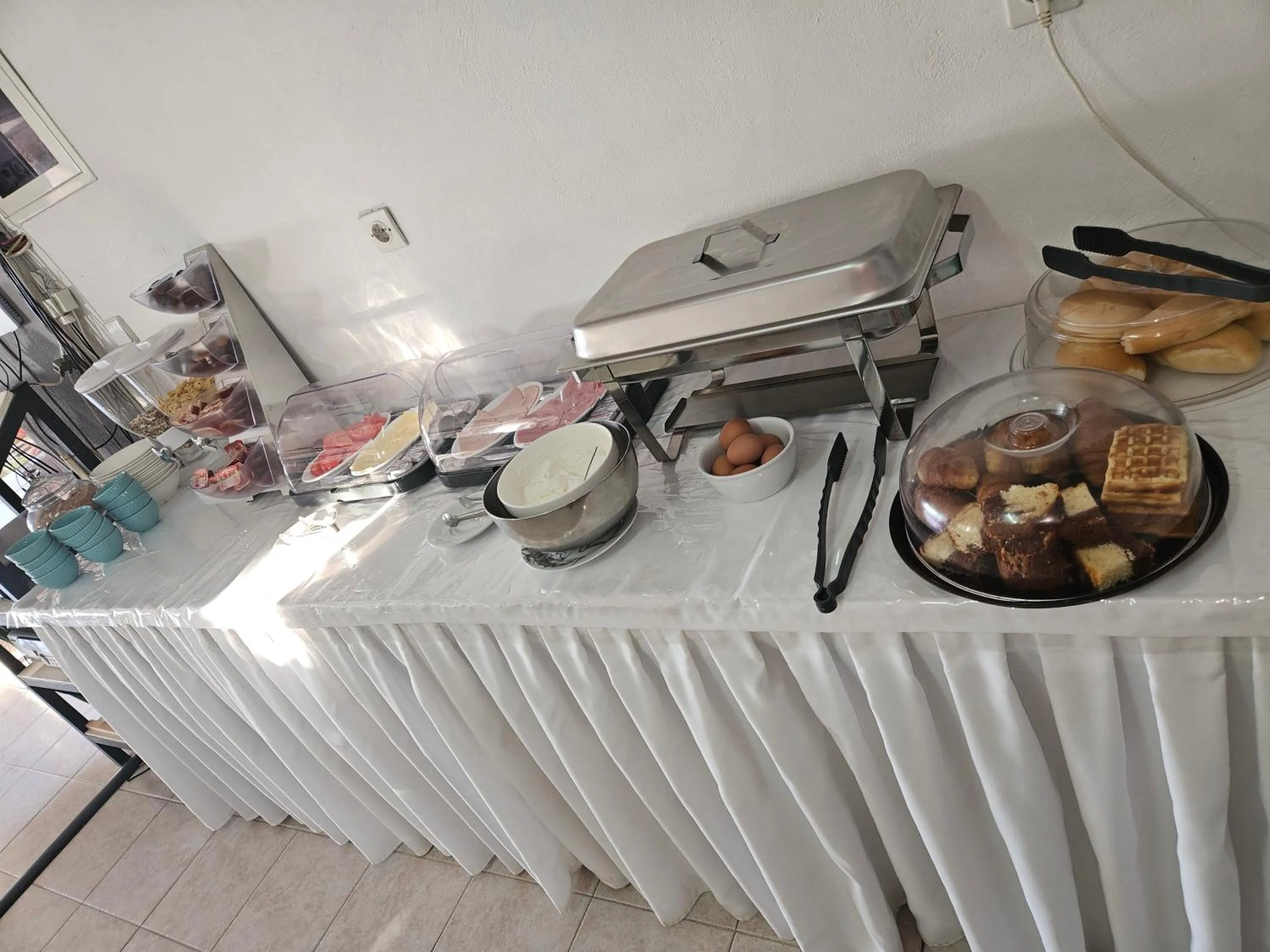 Restaurant/places to eat in Casa Blue Sarantis