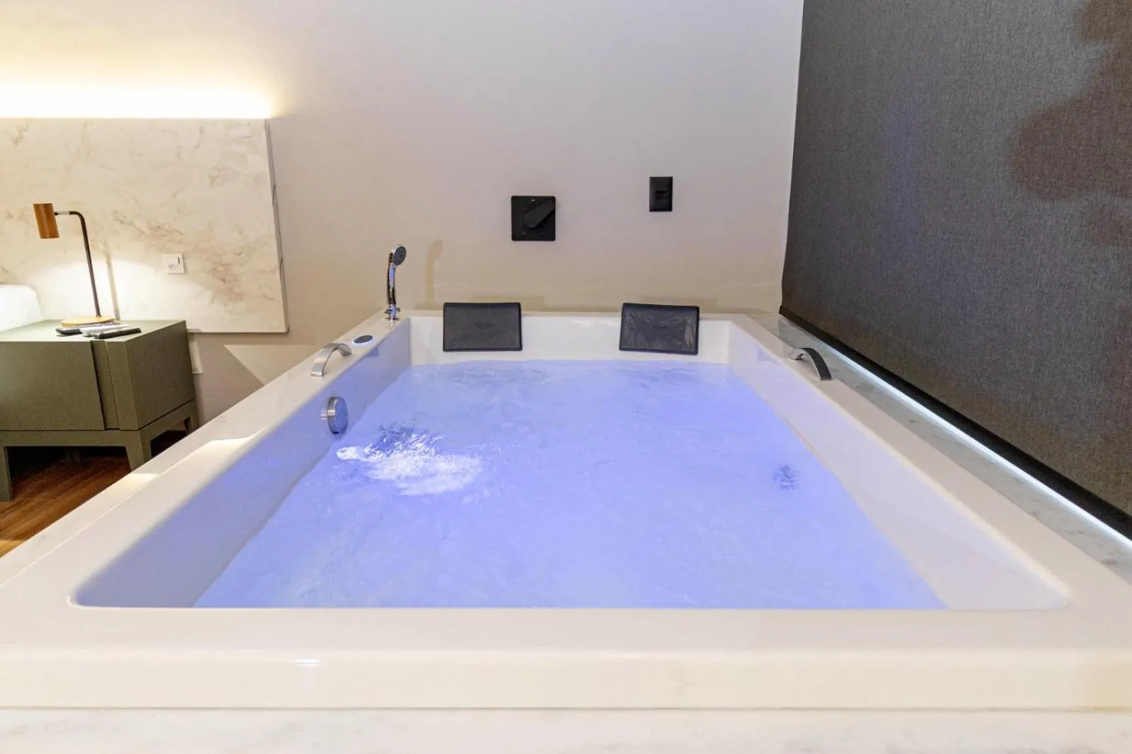 Bed in Ingleses Park Hotel