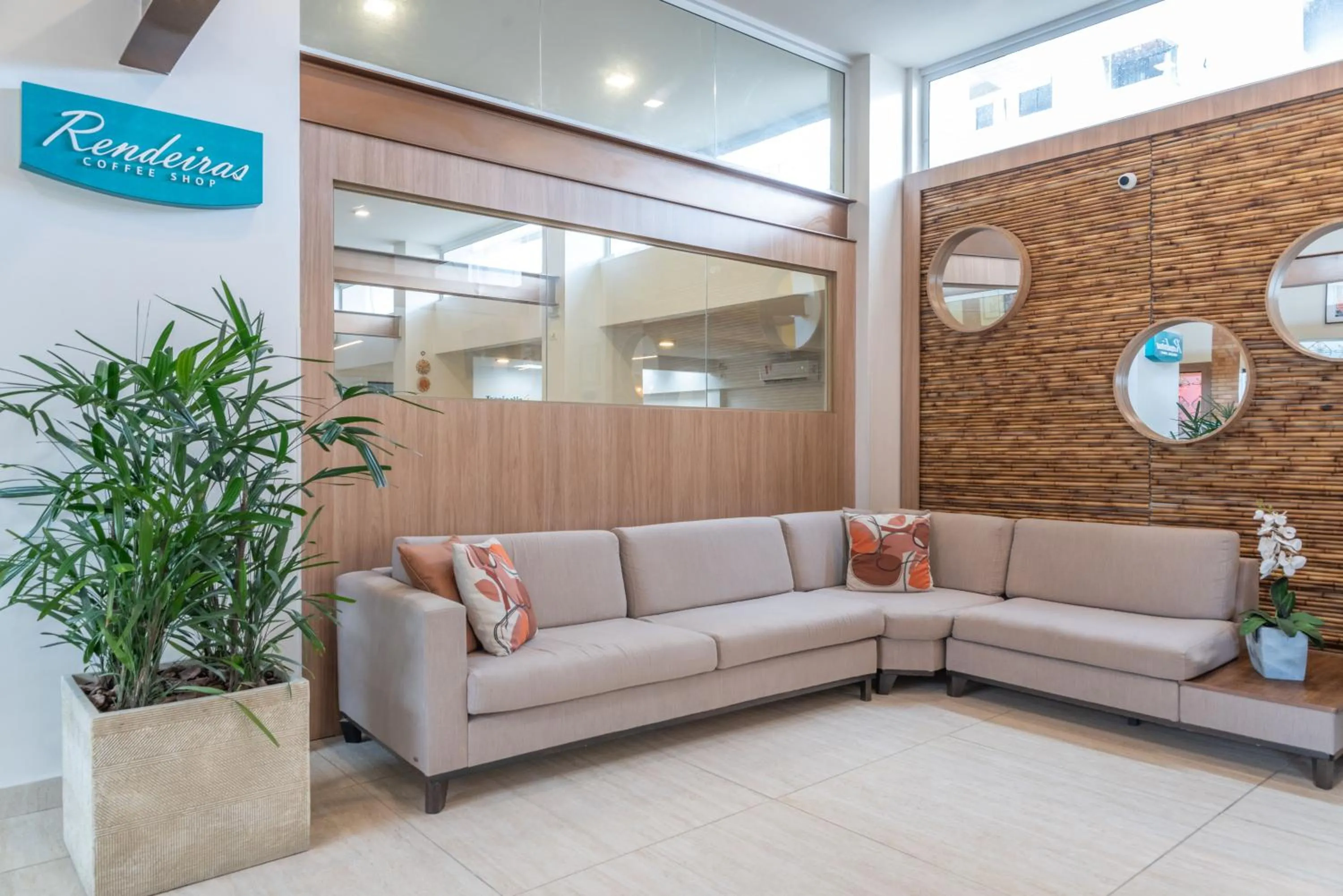 Lobby or reception in Slim Pajuçara by Tropicalis