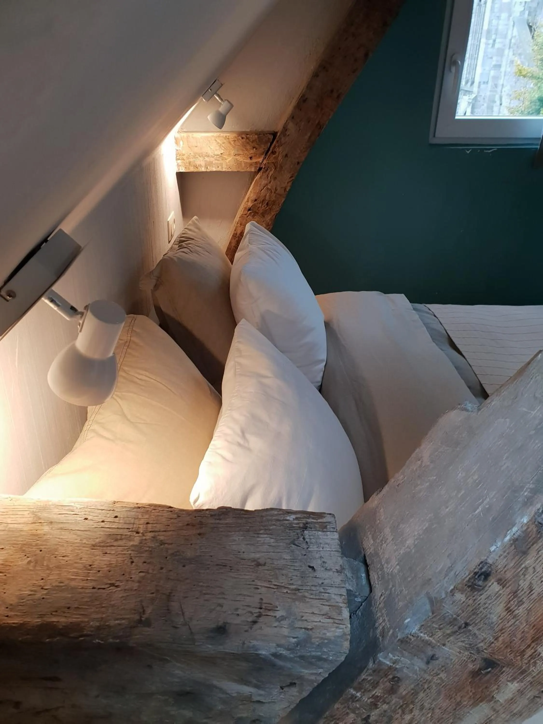 Bed in Escale Chambre d'hôtes Au coeur du vieux Profondeville entre Namur et Dinant