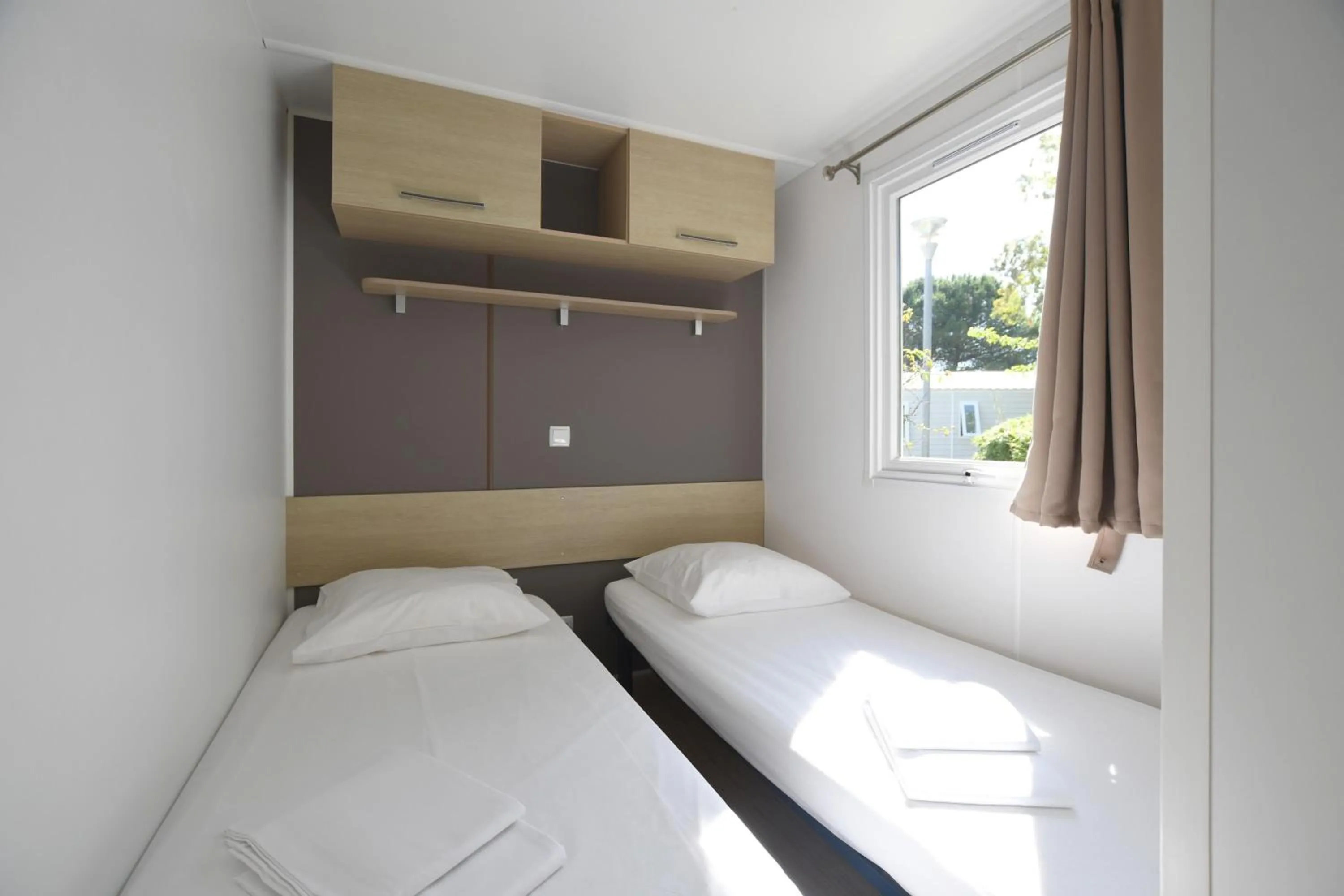 Bedroom, Bed in Camping International
