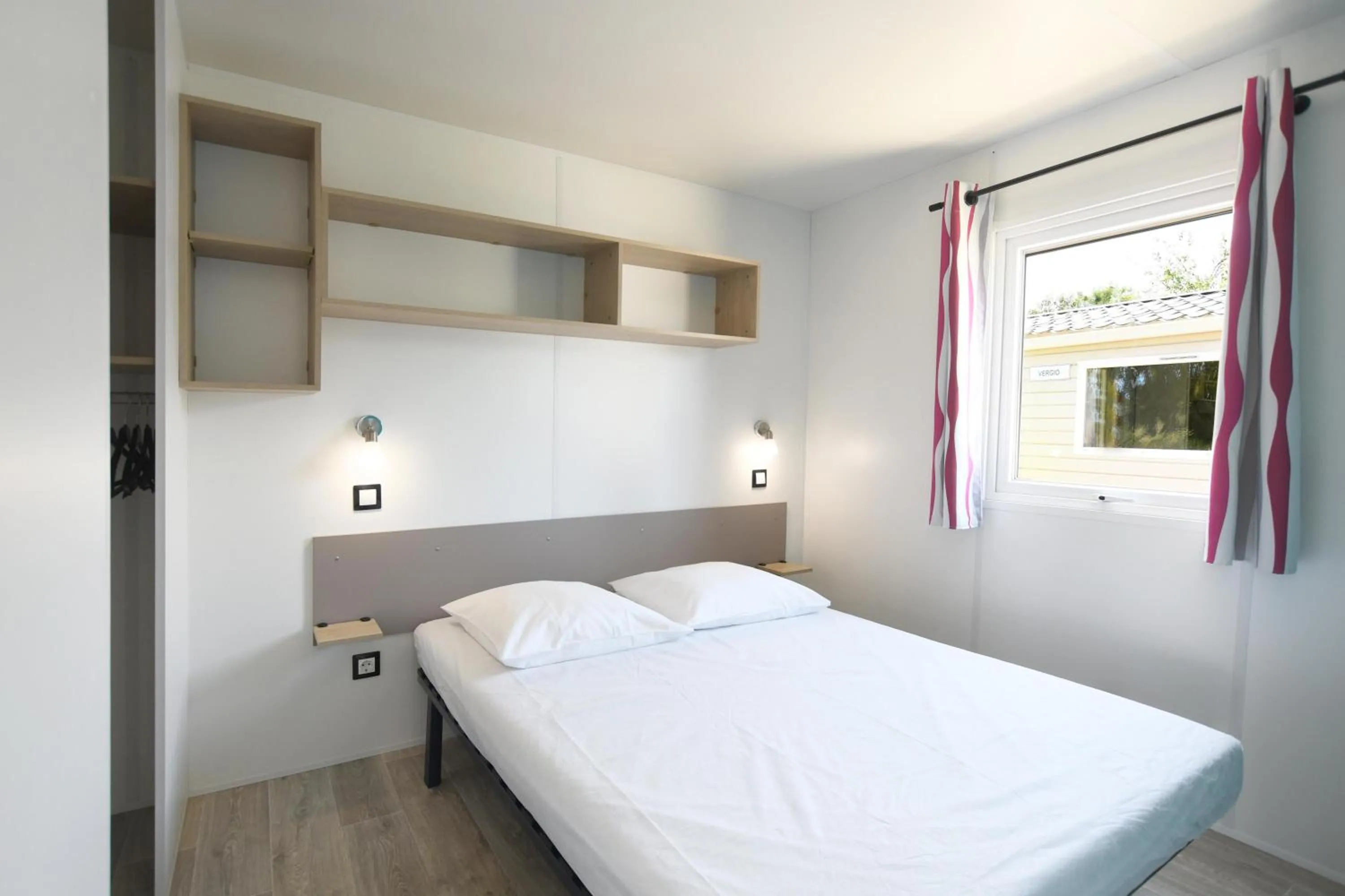 Bedroom, Bed in Camping International