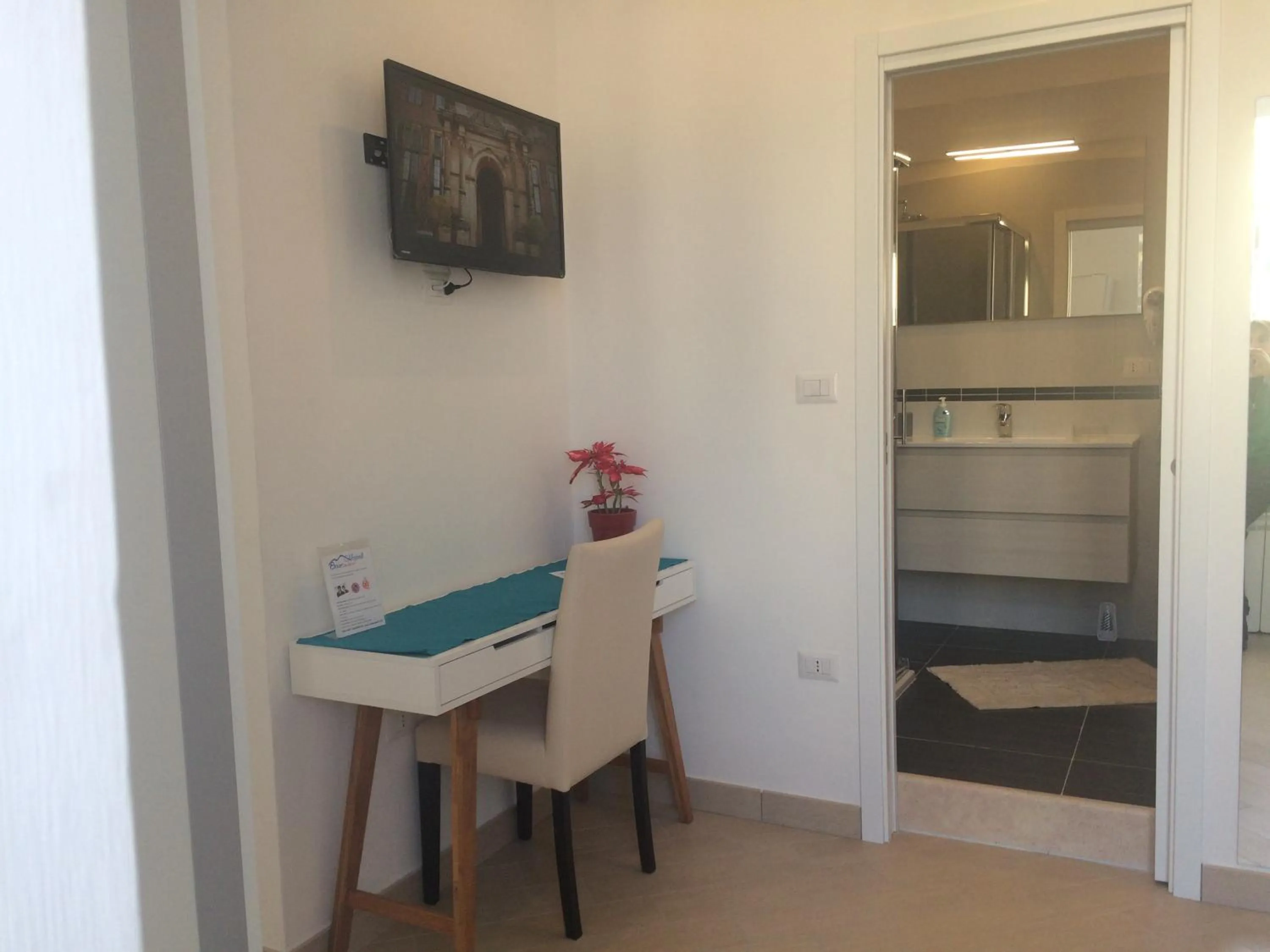 Shower in Base Napoli Mergellina