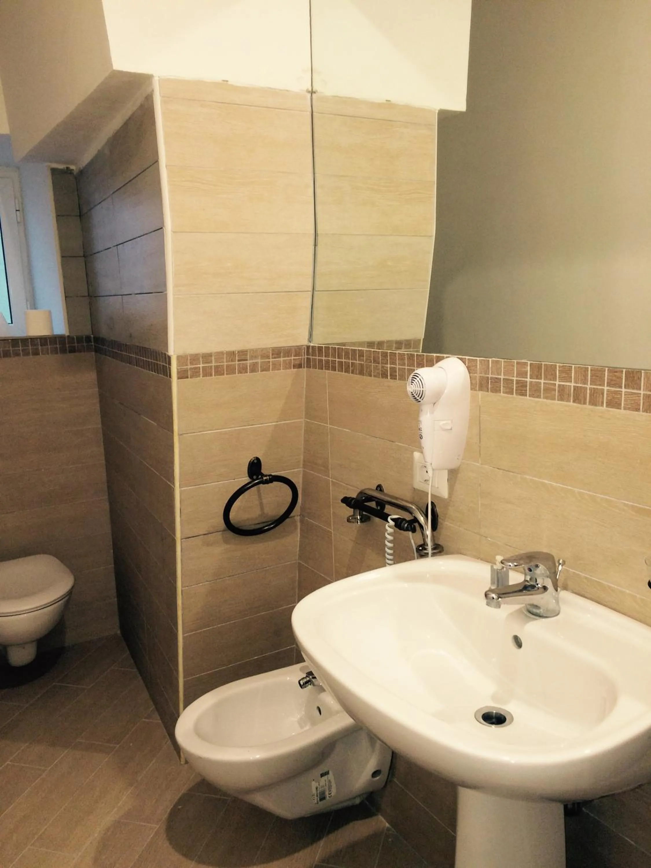 Toilet in Base Napoli Mergellina