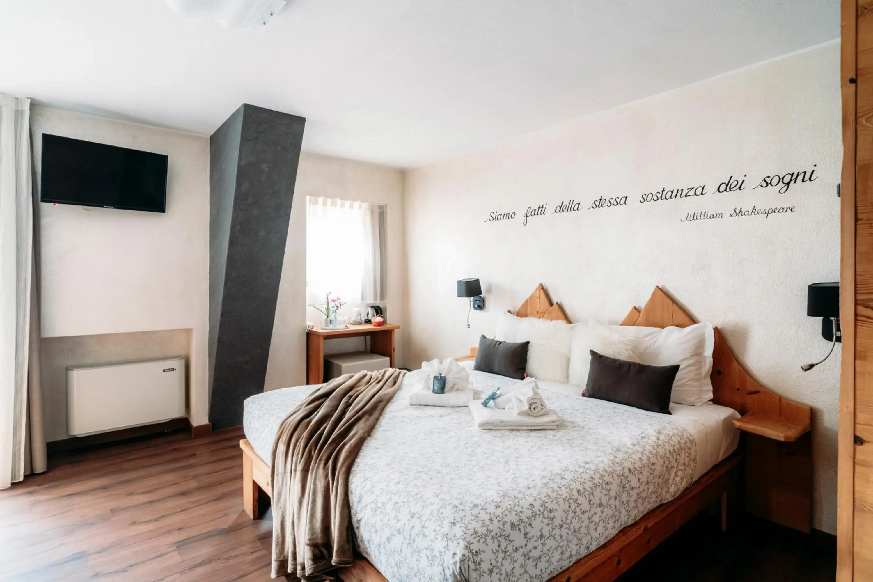 Deluxe Quadruple Room in Serendipity Hotel Deluxe Quadruple Room in Serendipity Hotel