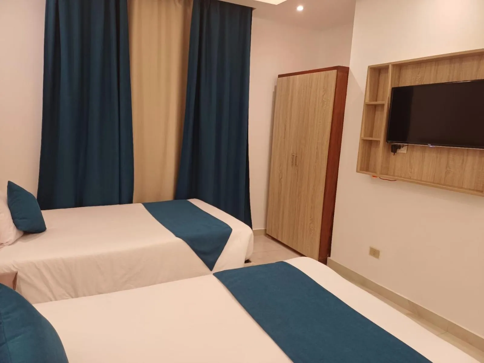 Bed in Golden Carven Hotel