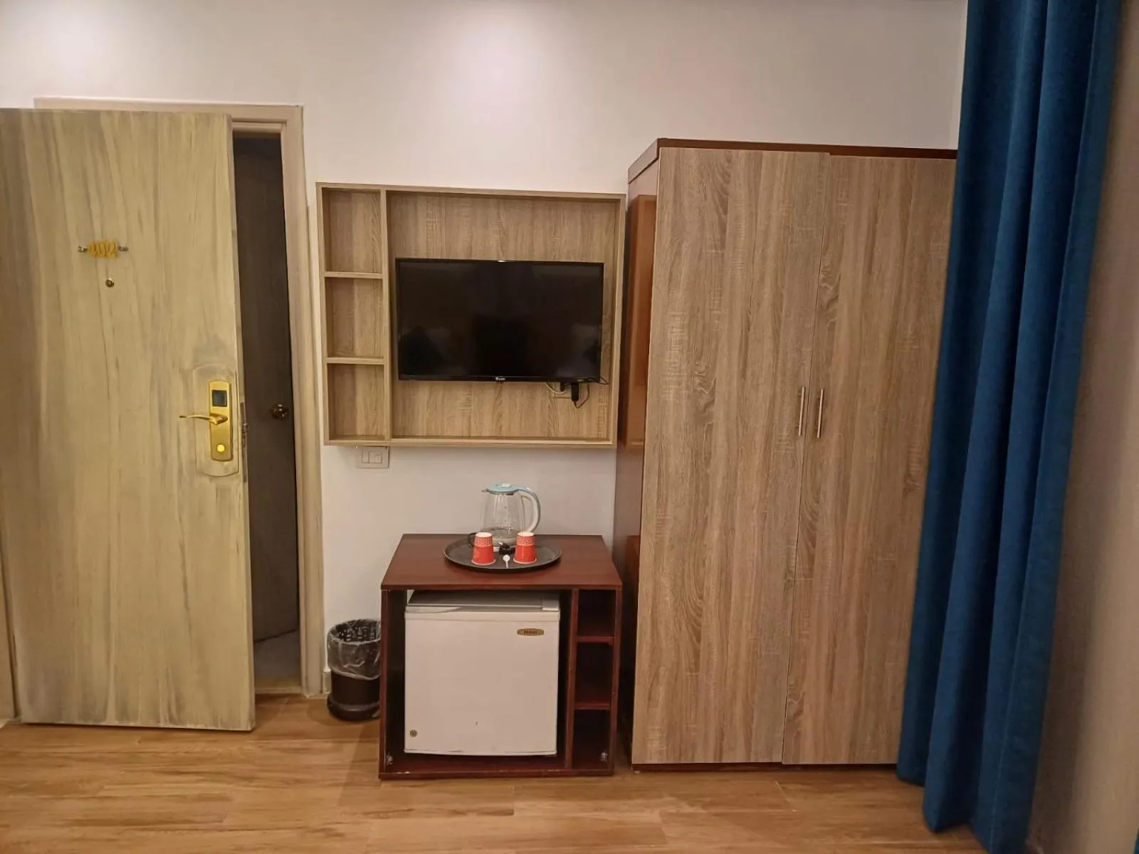 TV and multimedia in Golden Carven Hotel