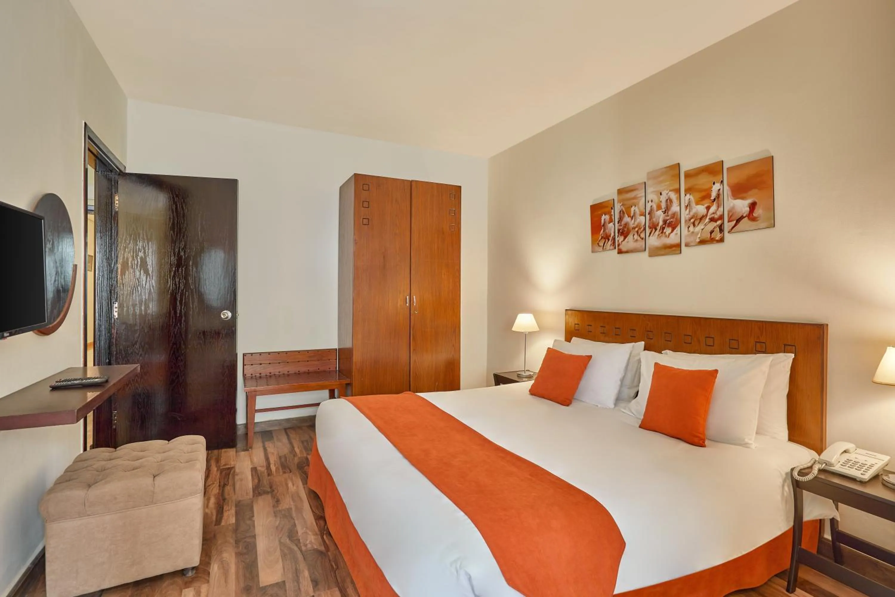 Bed in Golden Carven Hotel