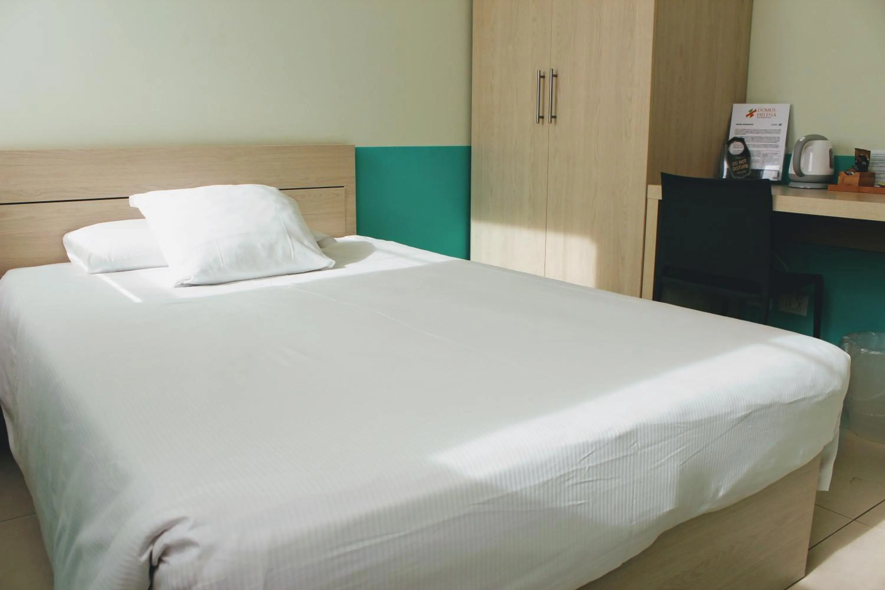 Bedroom, Bed in Domus Helena