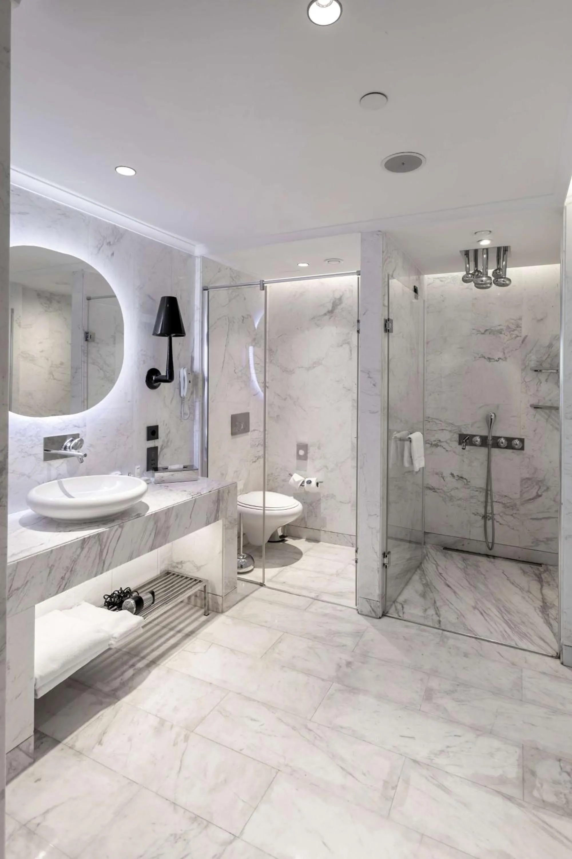 Bathroom in Radisson Blu Hotel Istanbul Ottomare