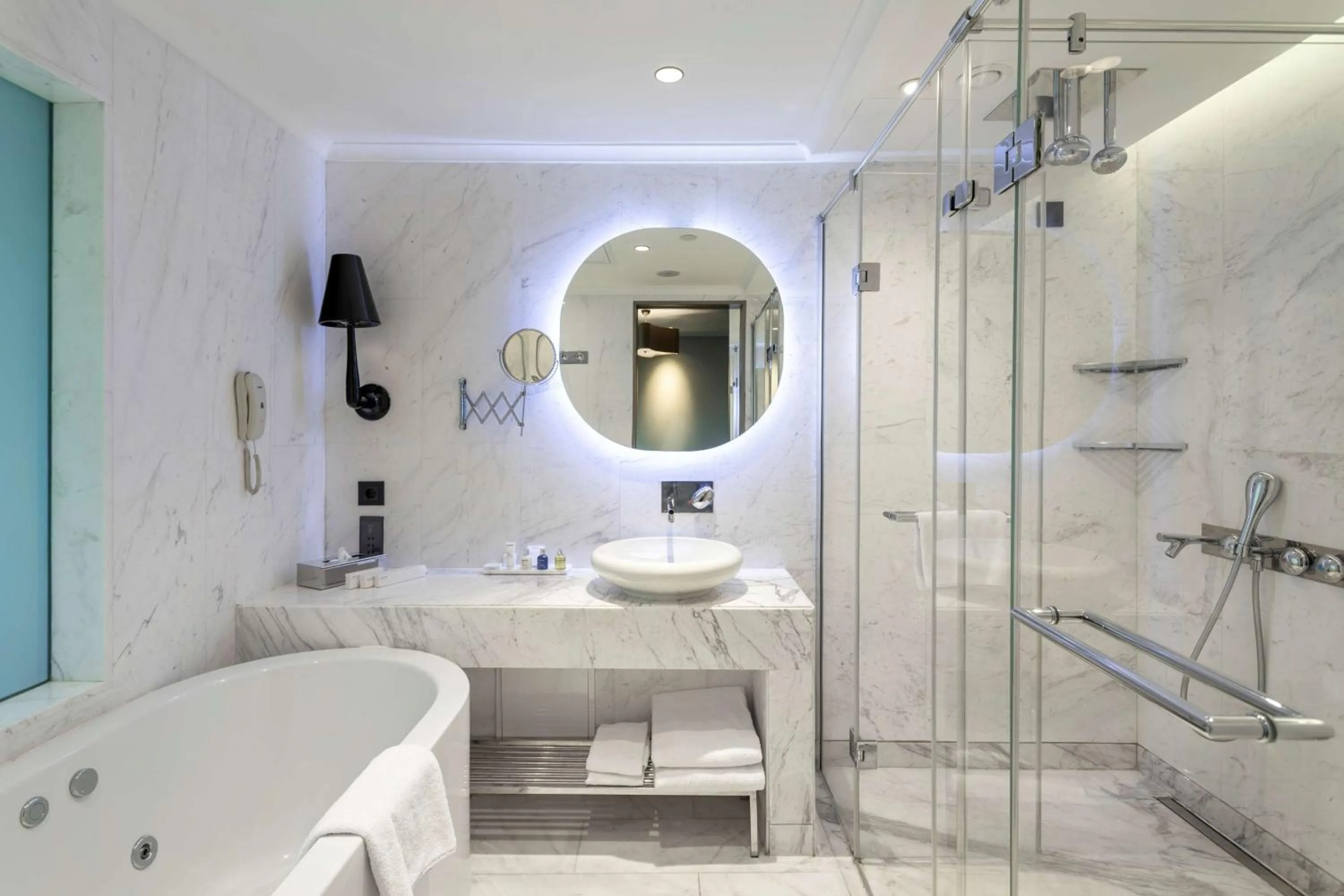 Bathroom in Radisson Blu Hotel Istanbul Ottomare