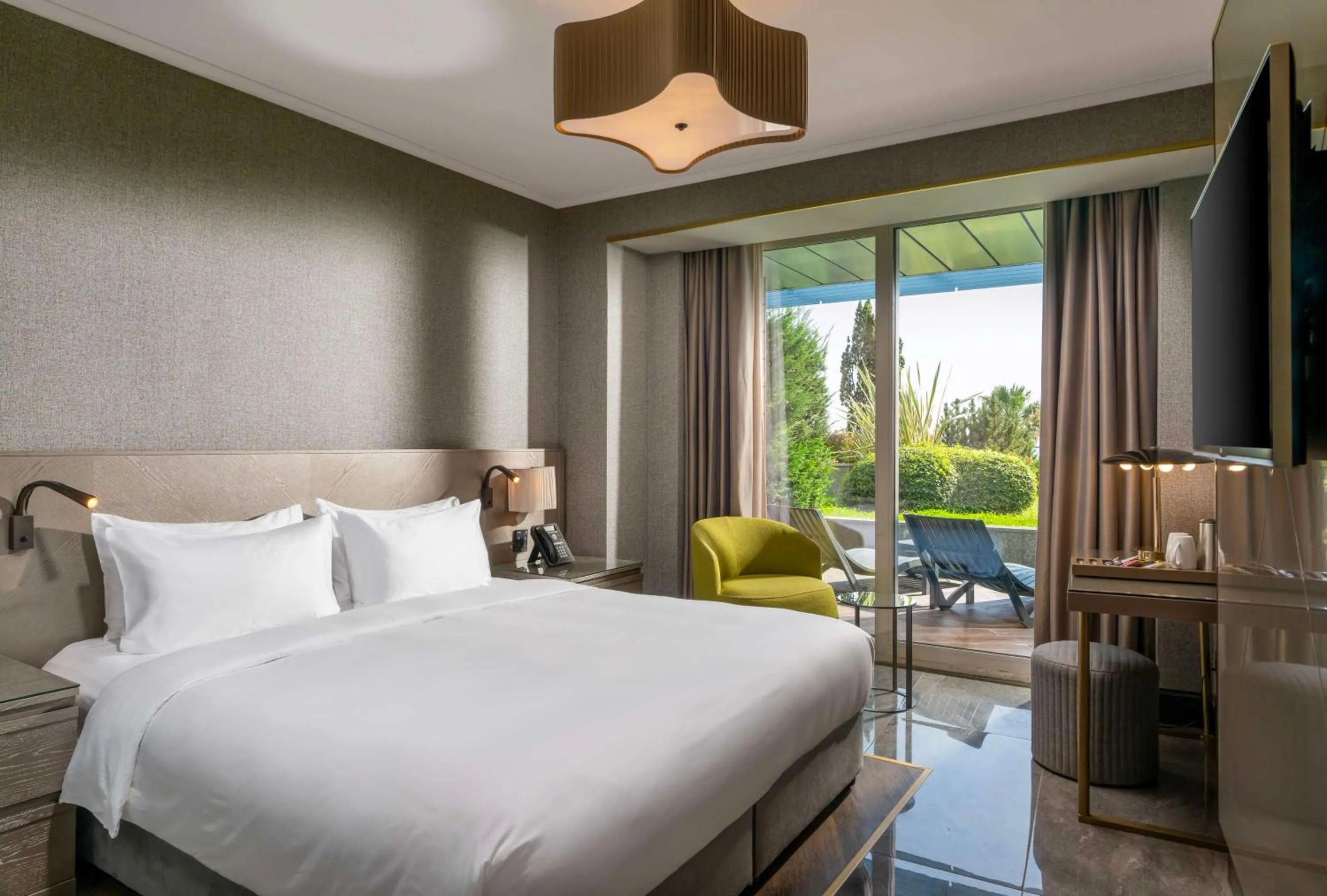 Bedroom, Bed in Radisson Blu Hotel Istanbul Ottomare