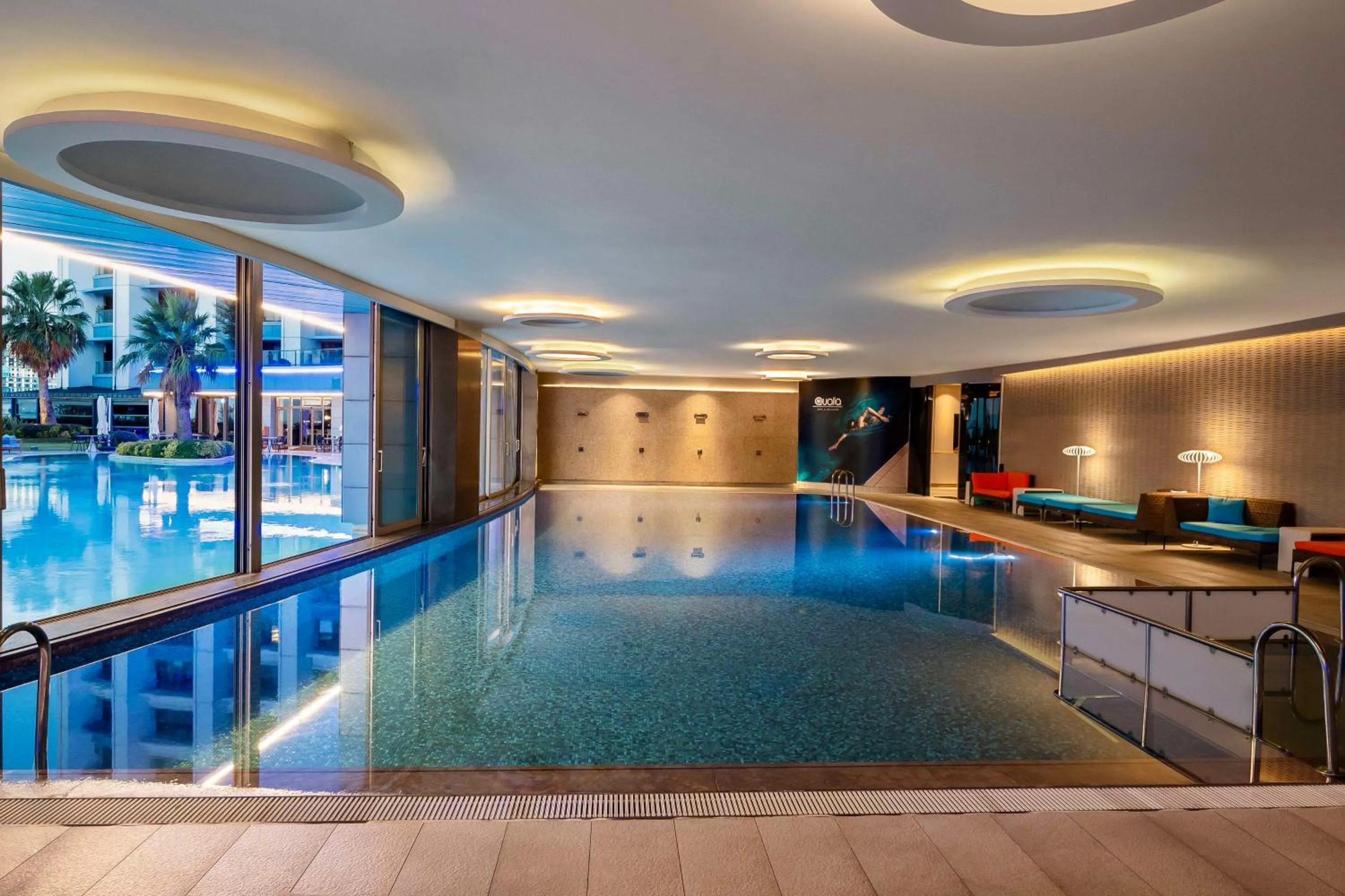 Pool view in Radisson Blu Hotel Istanbul Ottomare