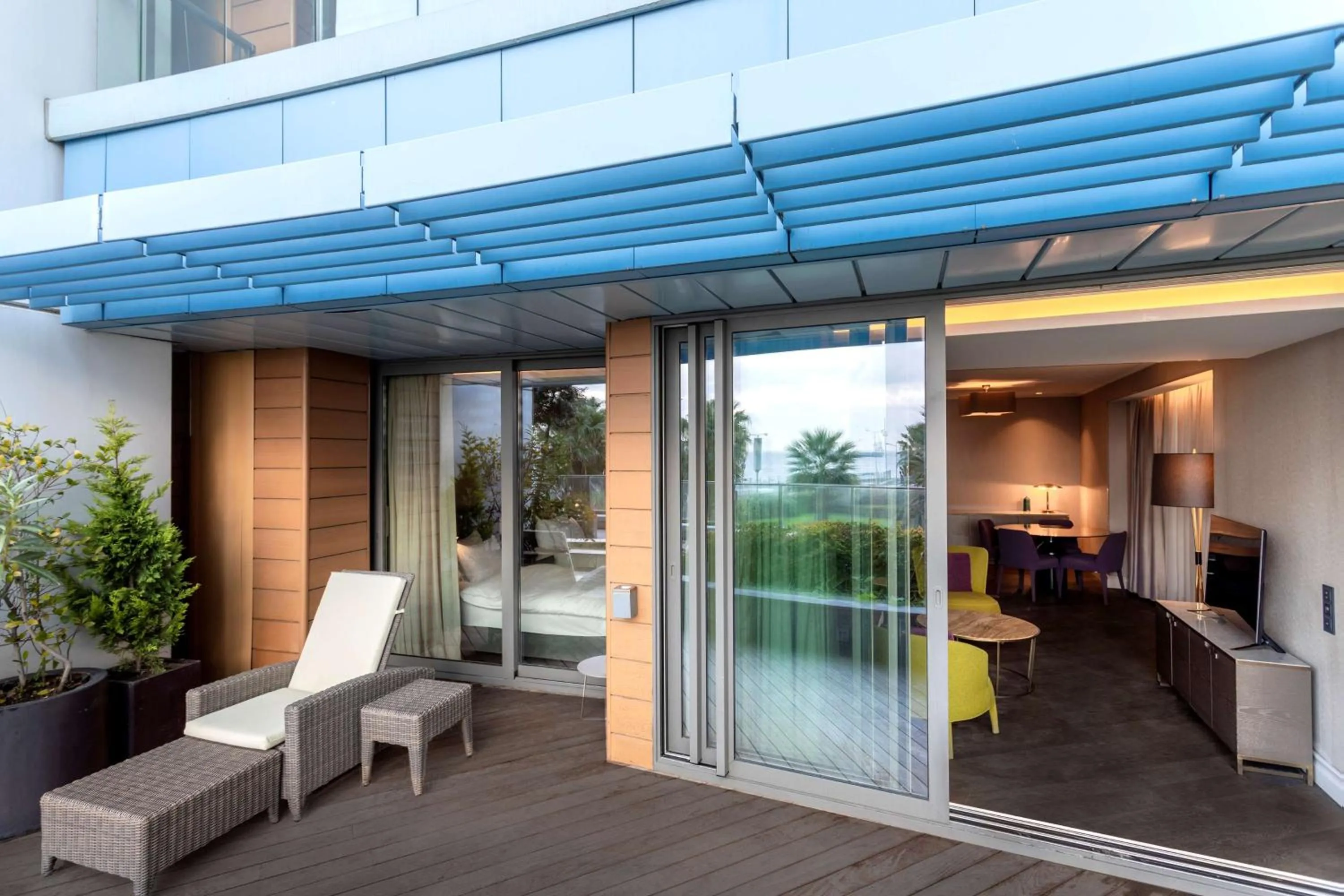 Patio in Radisson Blu Hotel Istanbul Ottomare