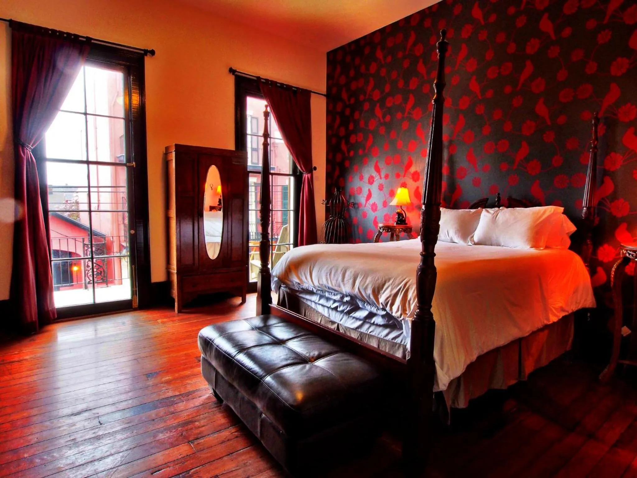 Bedroom, Bed in Royal Street Inn & Bar