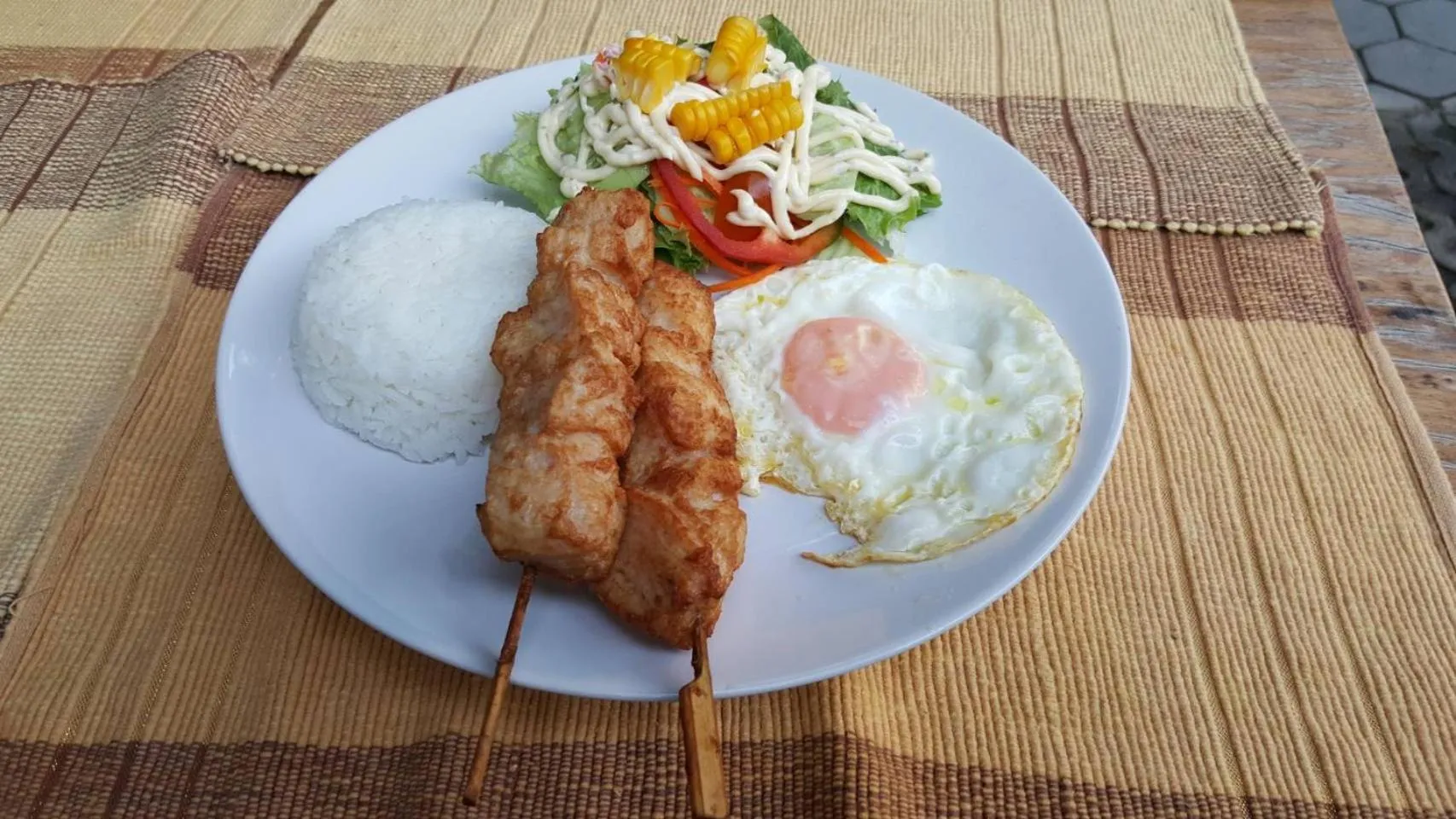 Breakfast in Gordnuea Boutique House